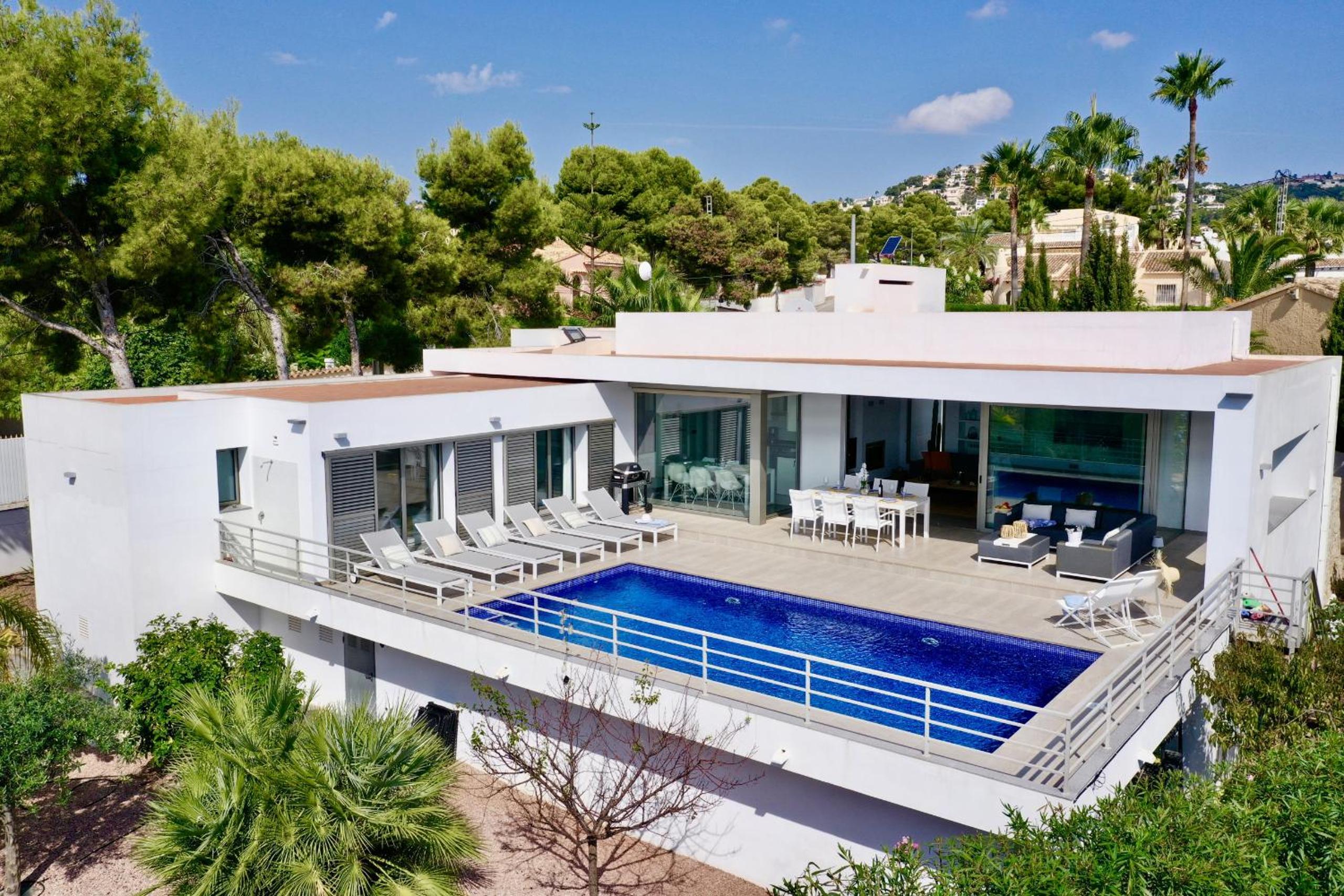 Graham Holiday Rentals - Baladrar view 2