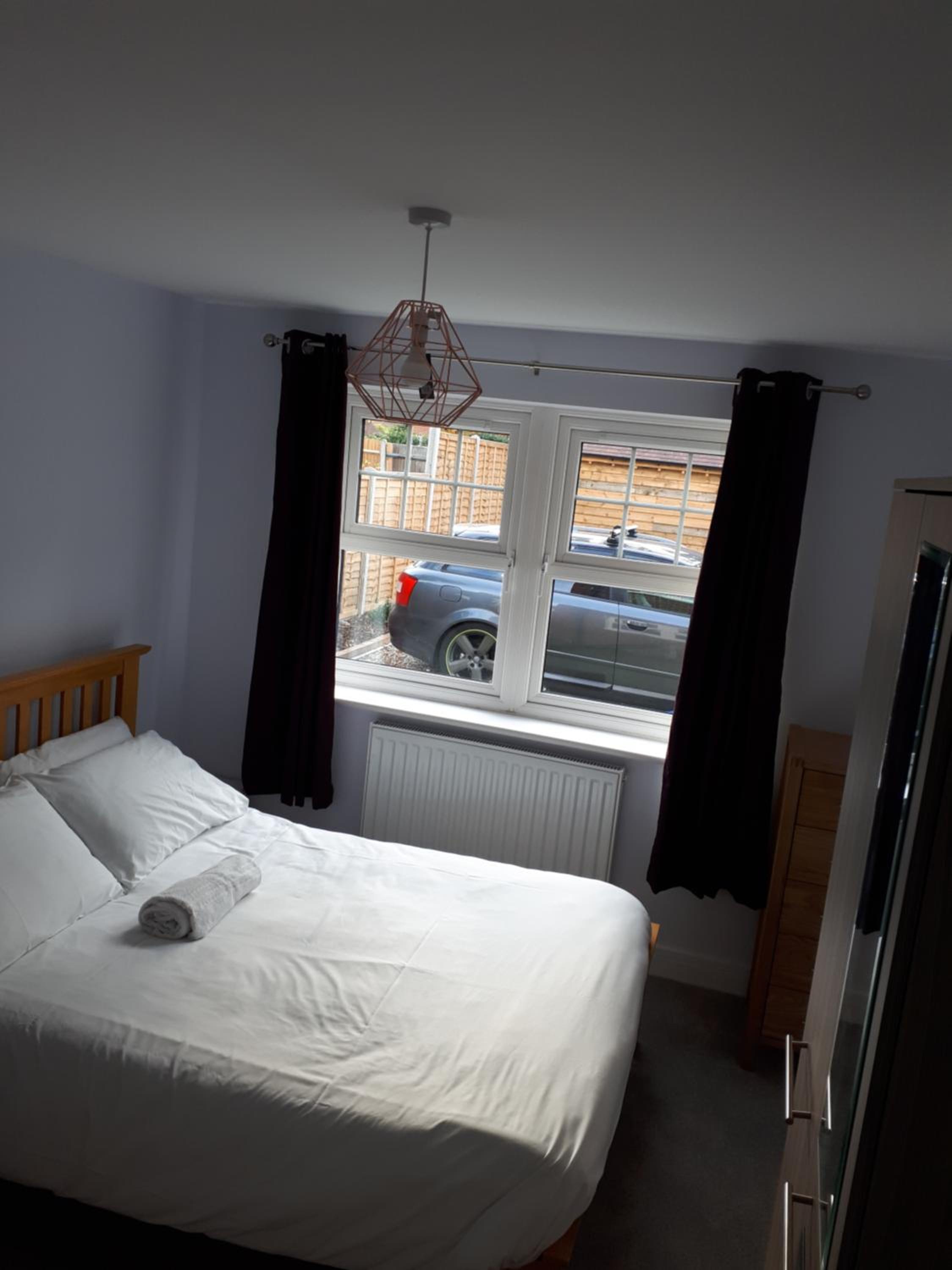 RentUnique St Georges 2x 2 bed amazing apartments moments from centre