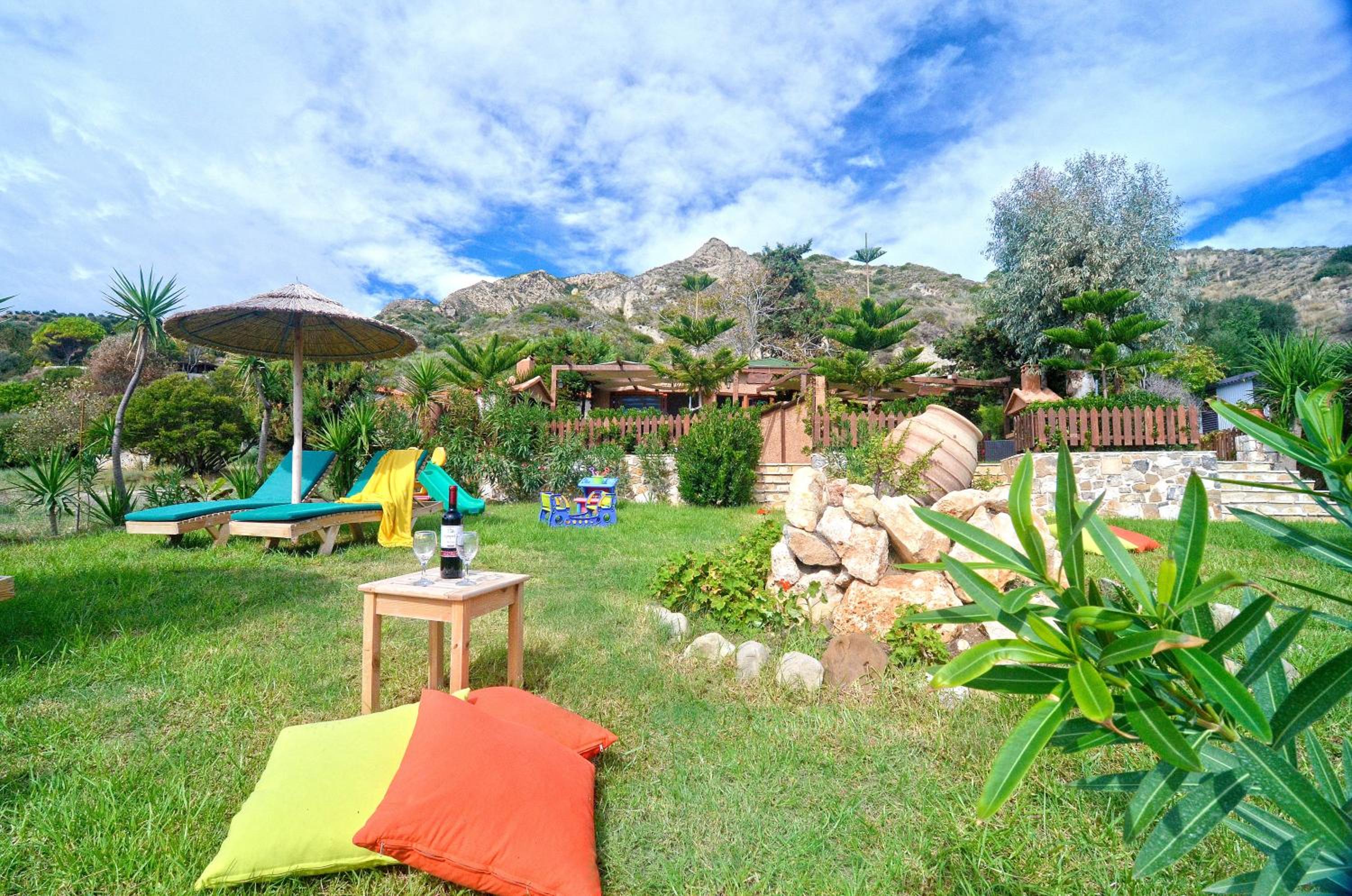 Beachfront Elena Villa with Mini Pool and Spa photo 3