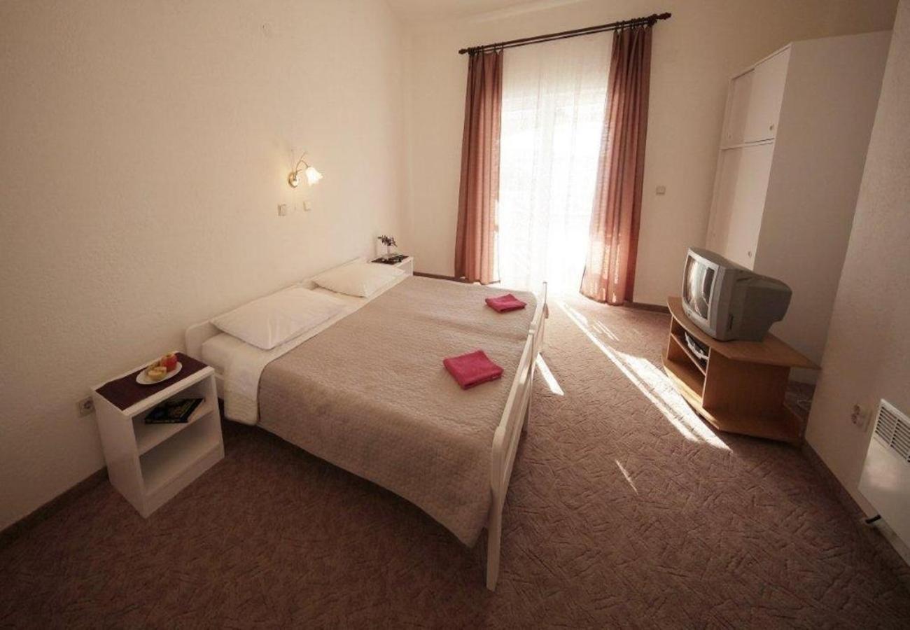 Apartments Ivan Z - 10 m from sea view 4