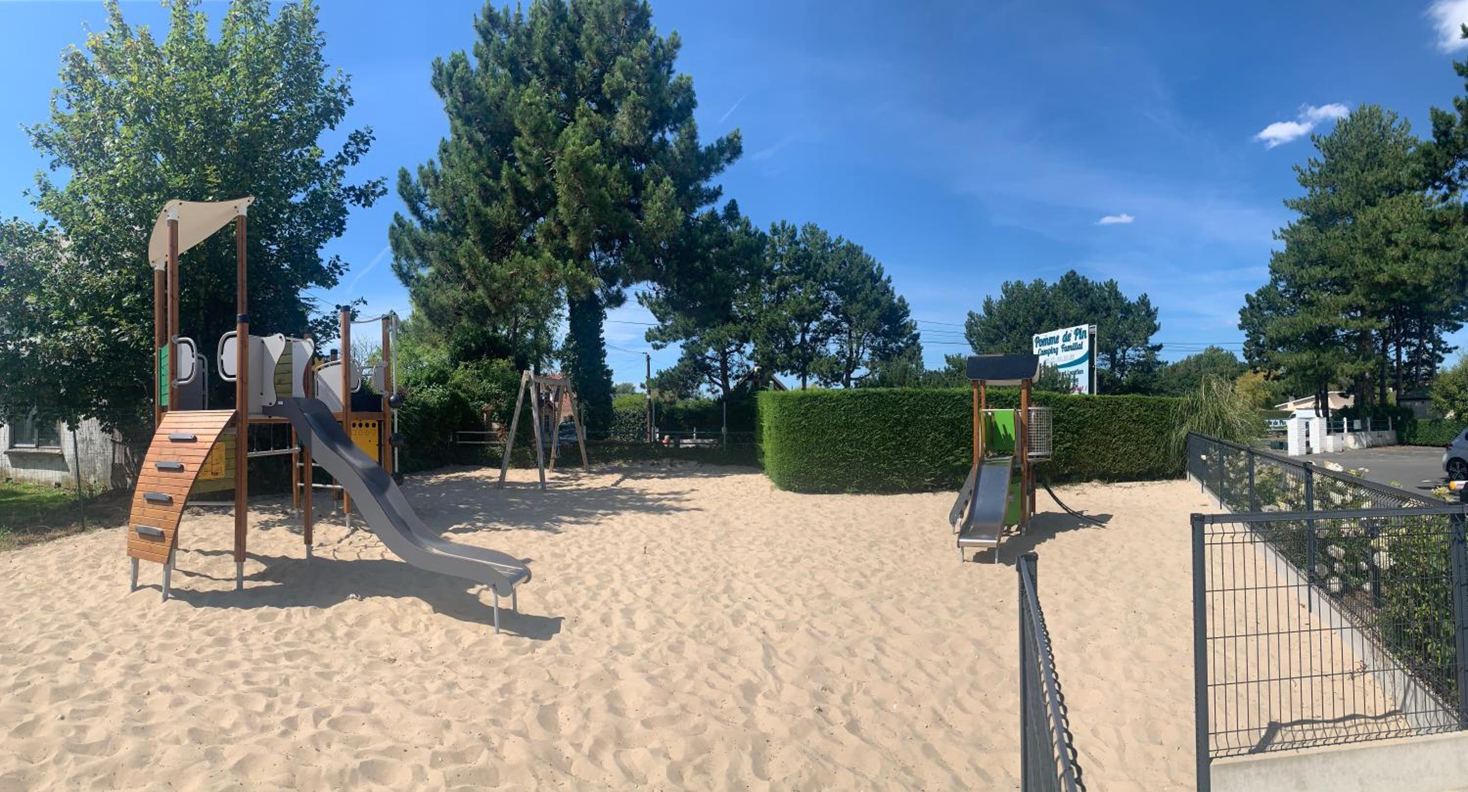 Camping Pomme de Pin view 2