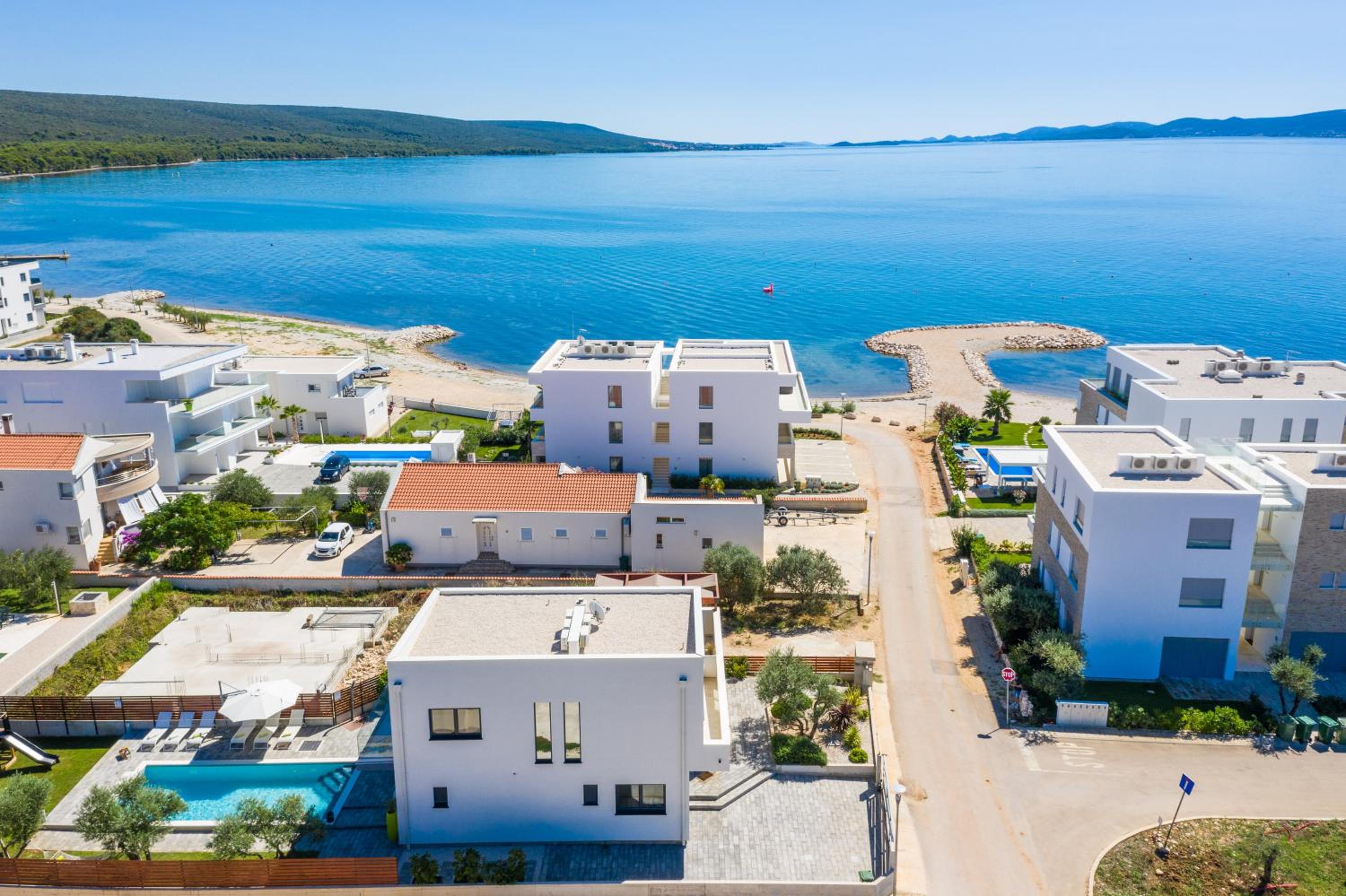 Villa Olea with heated pool and jacuzzi view 5