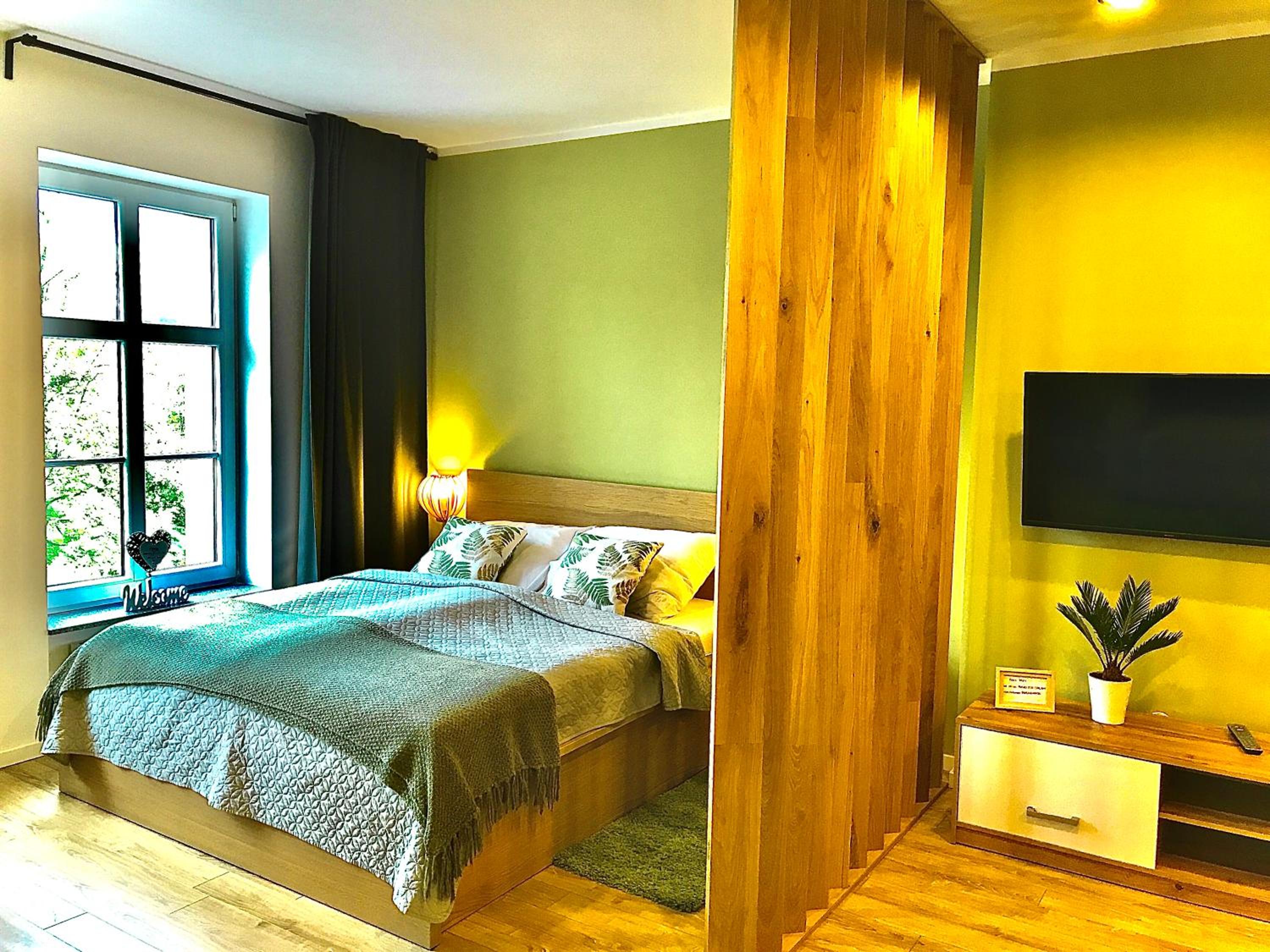 Apartment "Green Wall" view 4