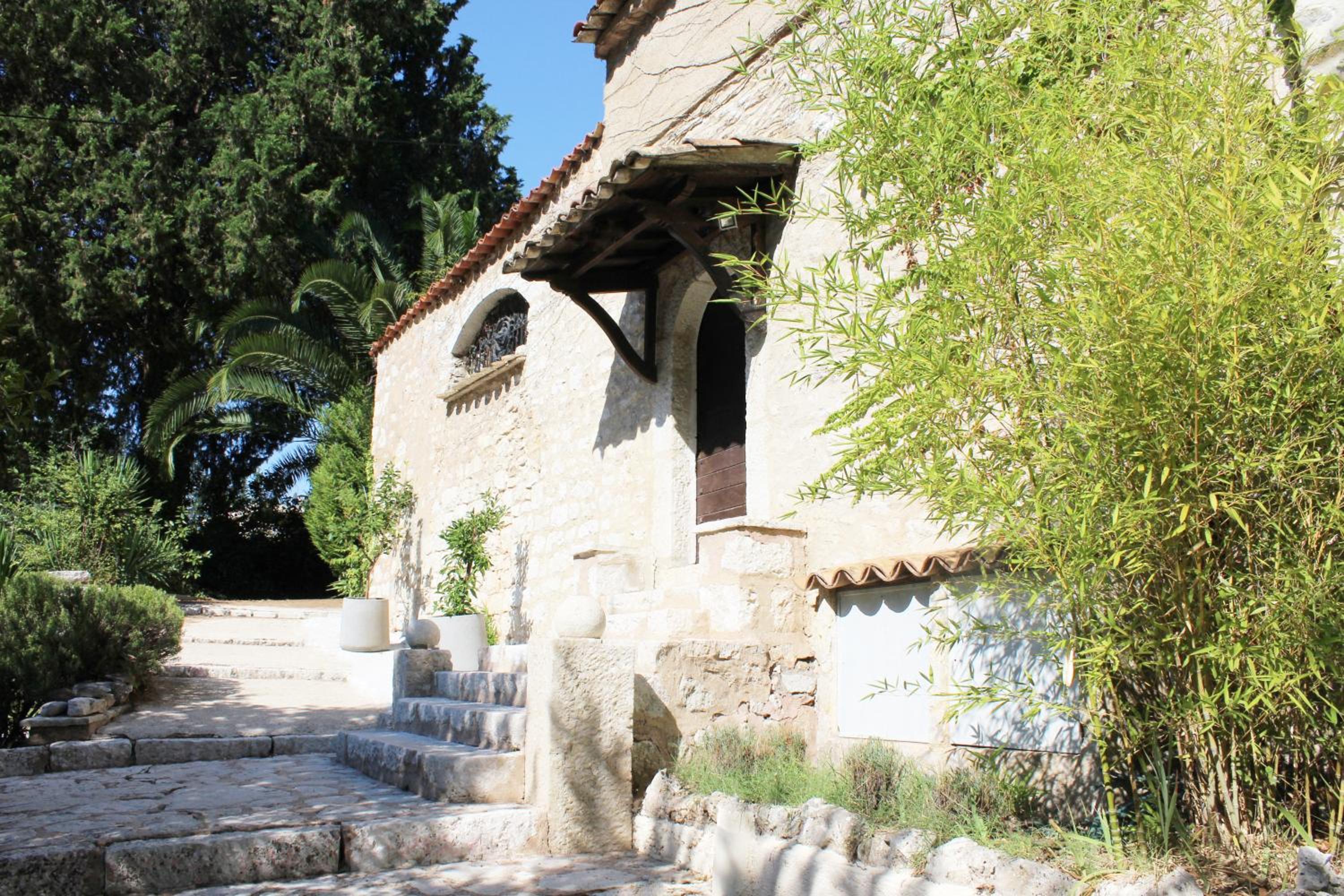 Photo 24
