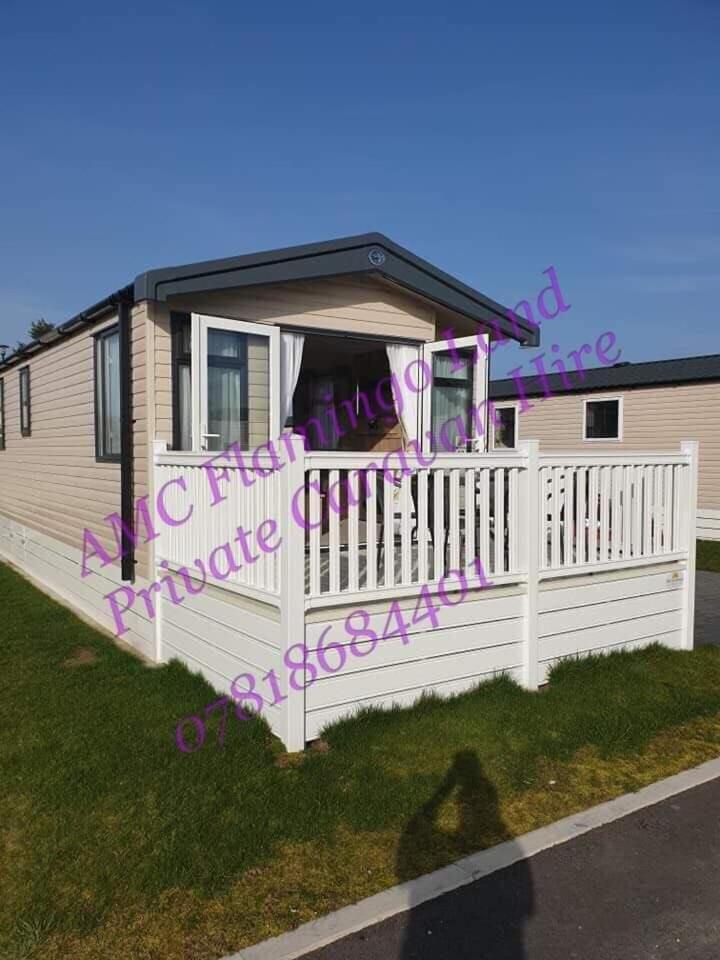 Flamingo Land - Cedar Wood CW49 view 3