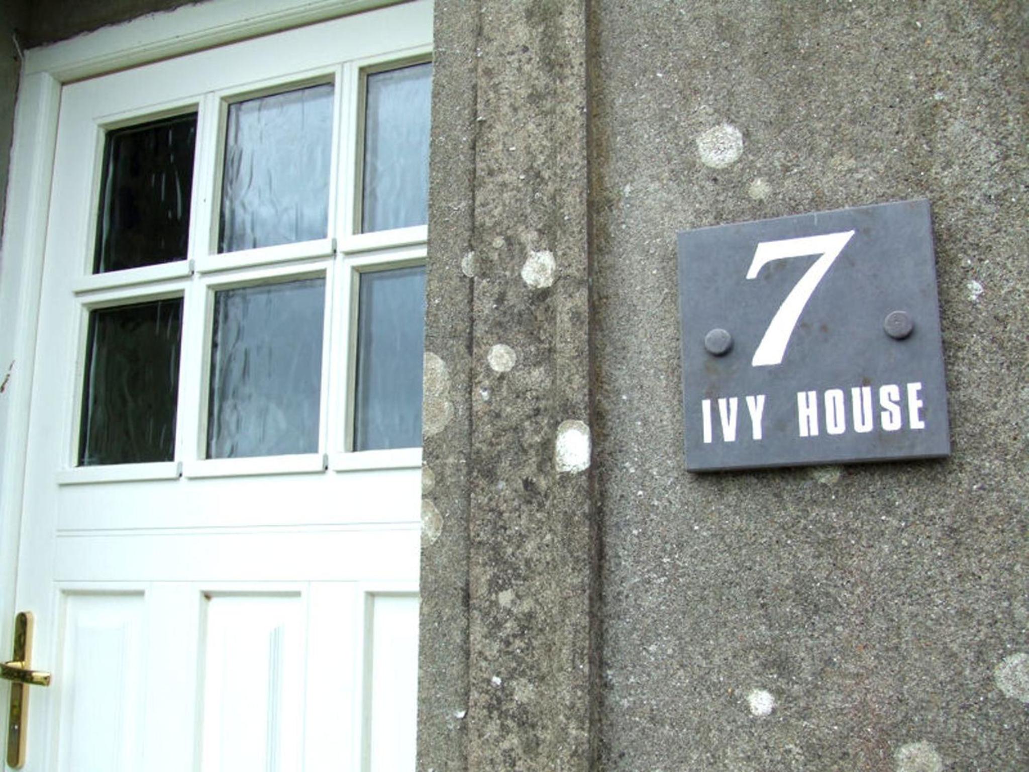Ivy House Holiday Home view 4