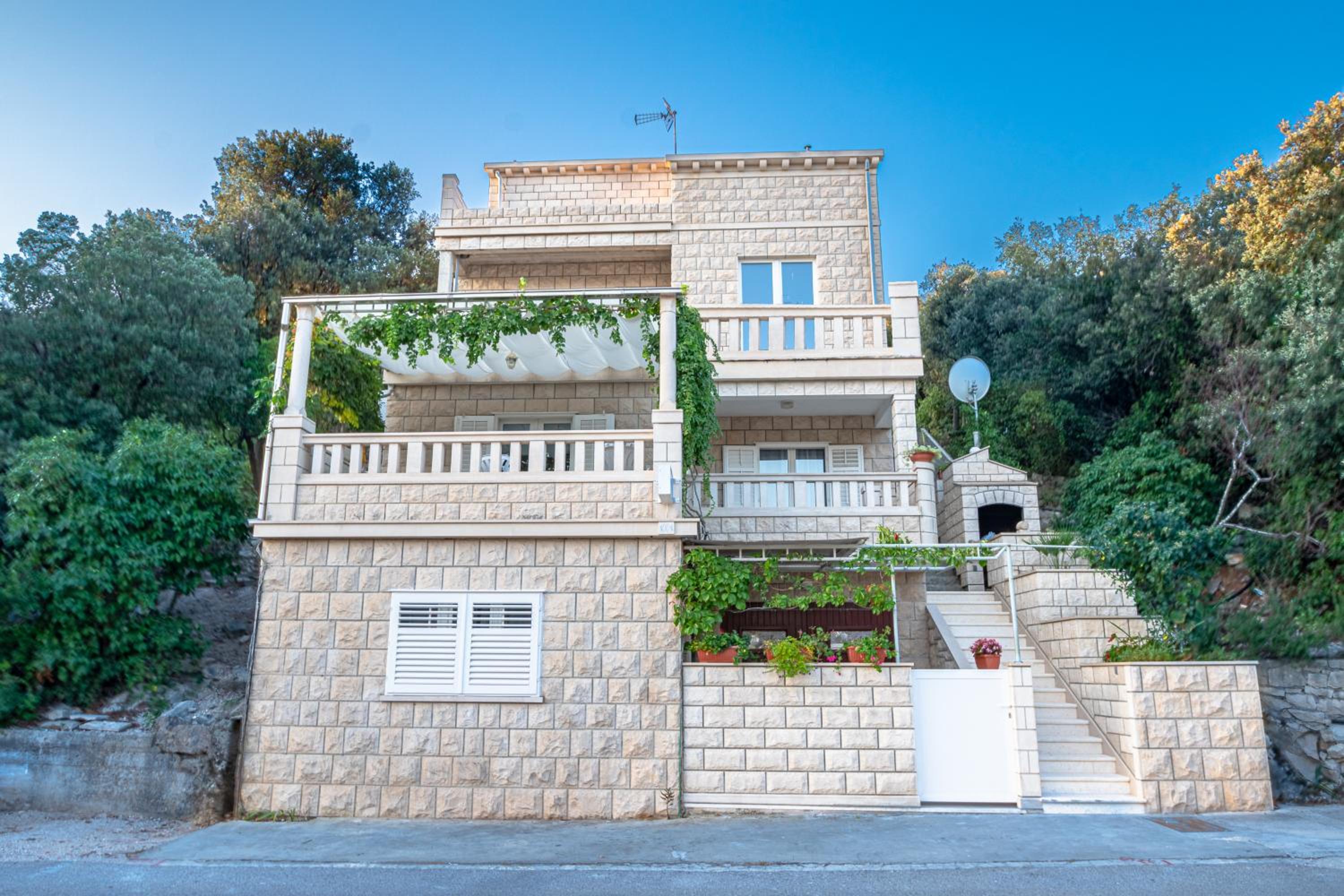 Hotel Apartment Ružica - Image 1