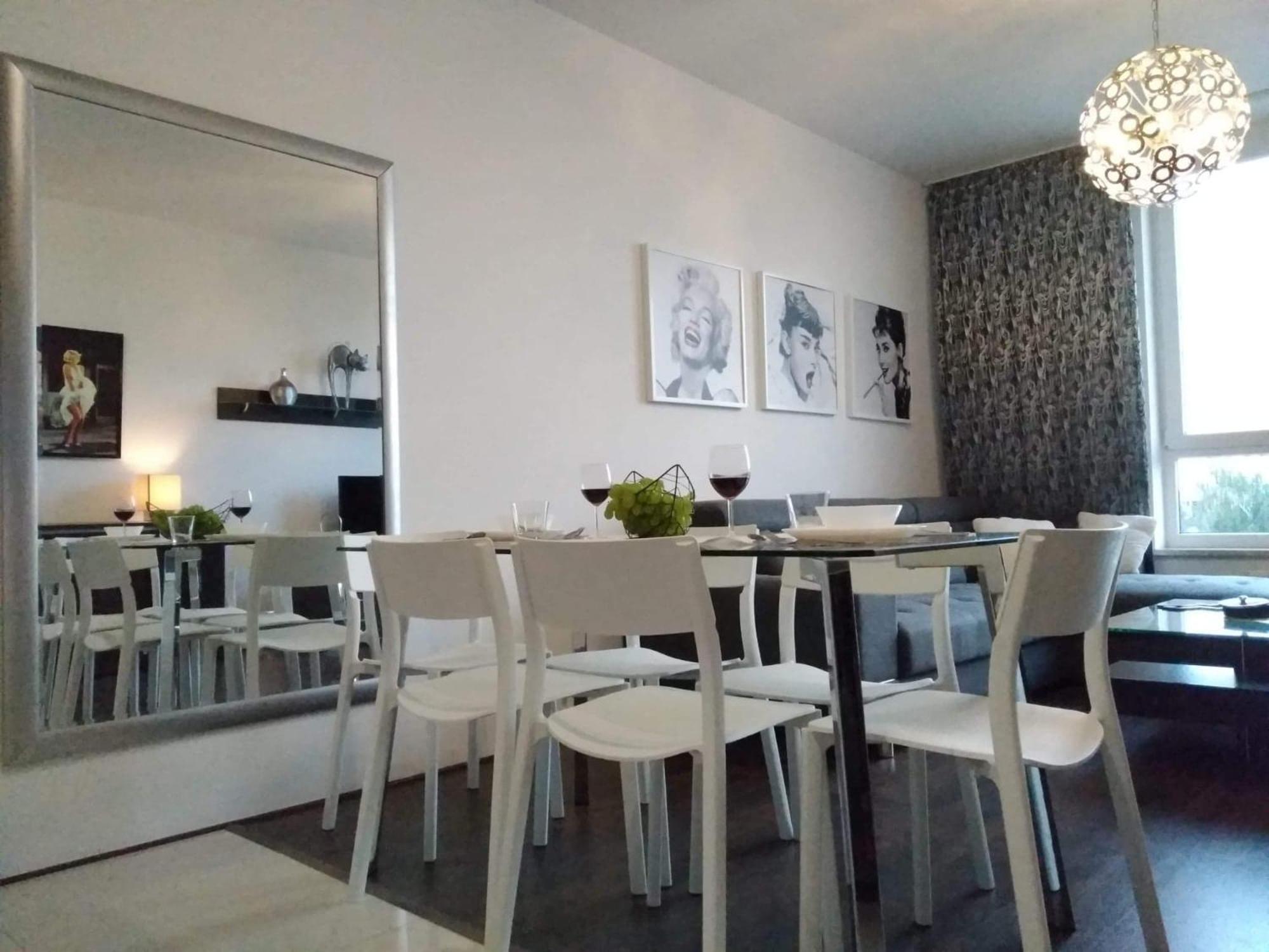 Sunny Penthouse with roof gardens overlooking the Warsaw Palace of Culture view 2
