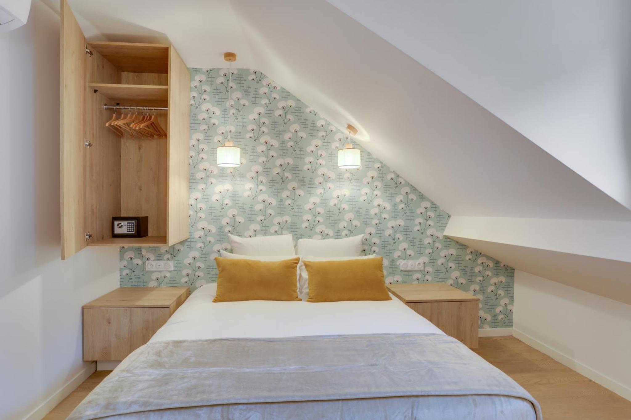 Bastille ChicSuites