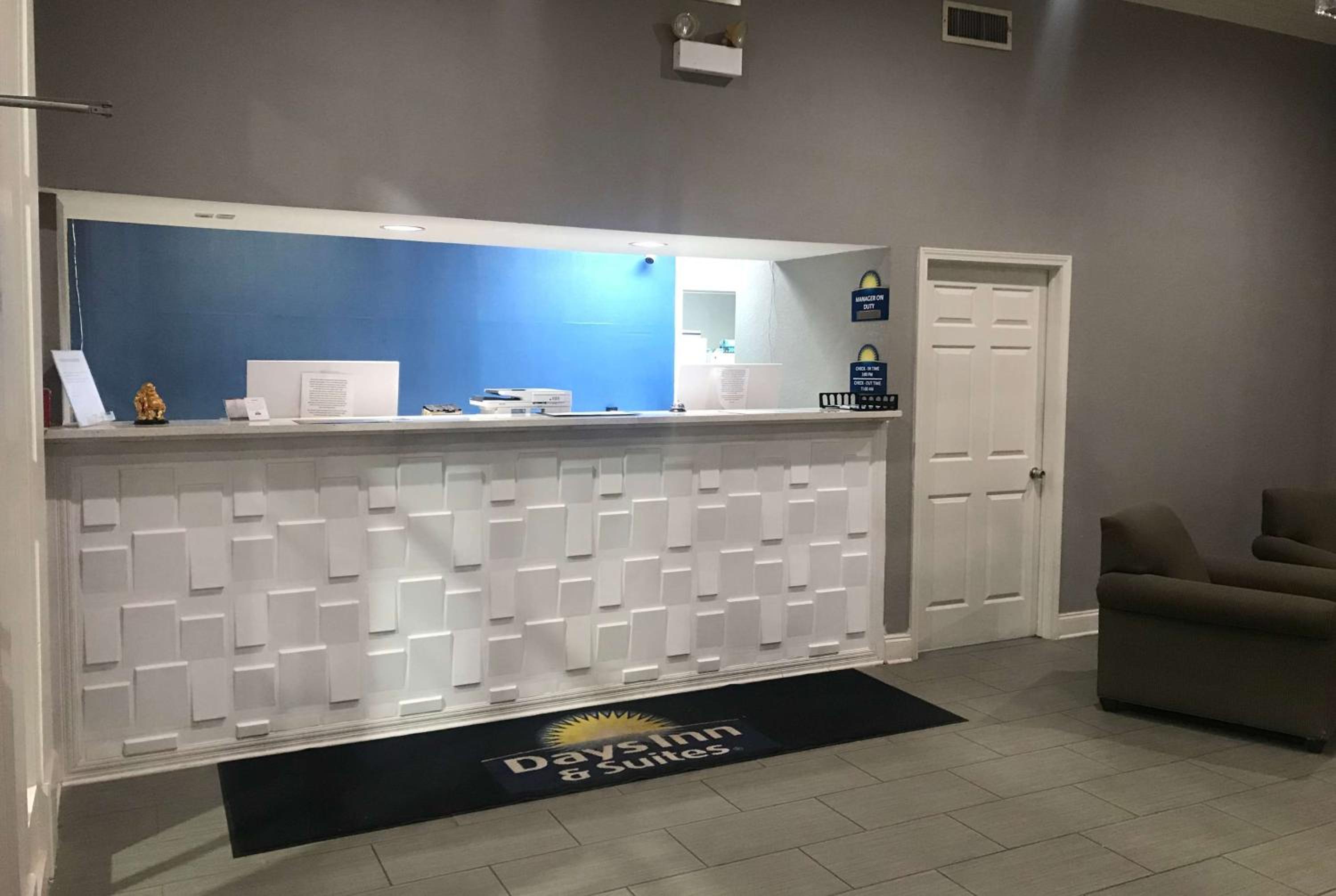 Lobby & Reception