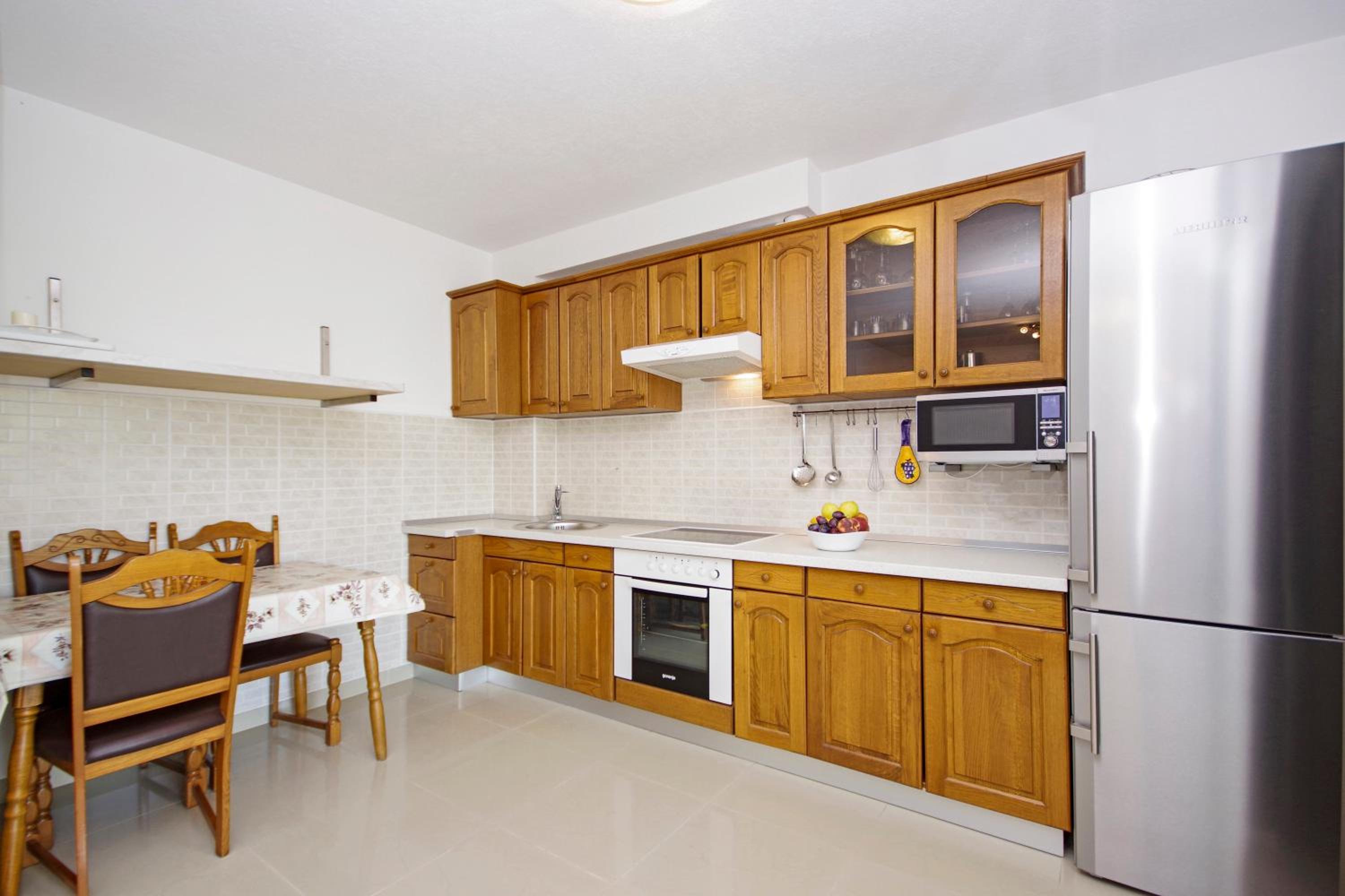 Apartmani Cezar Makarska view 2