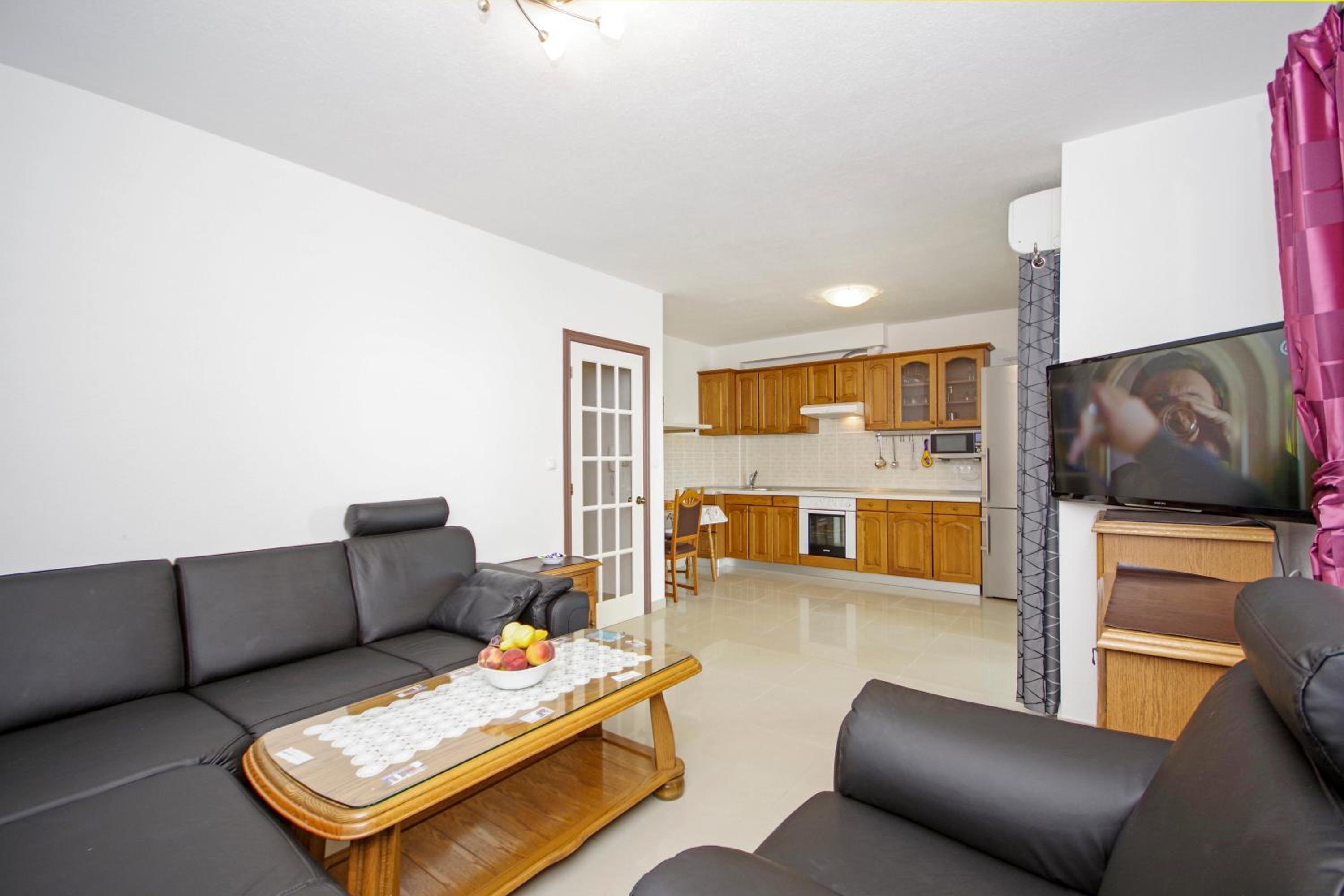 Apartmani Cezar Makarska view 3
