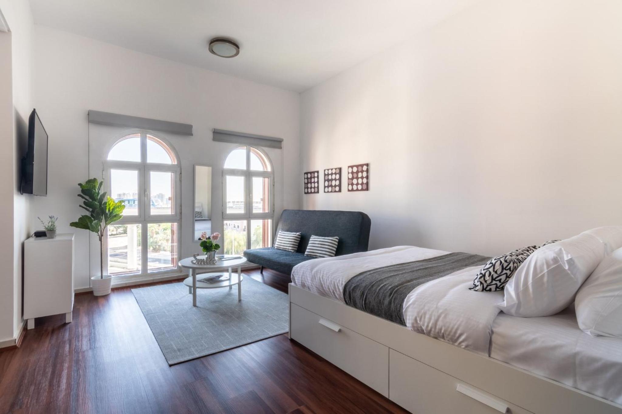 The Smart Concierge - Discovery Gardens street 4