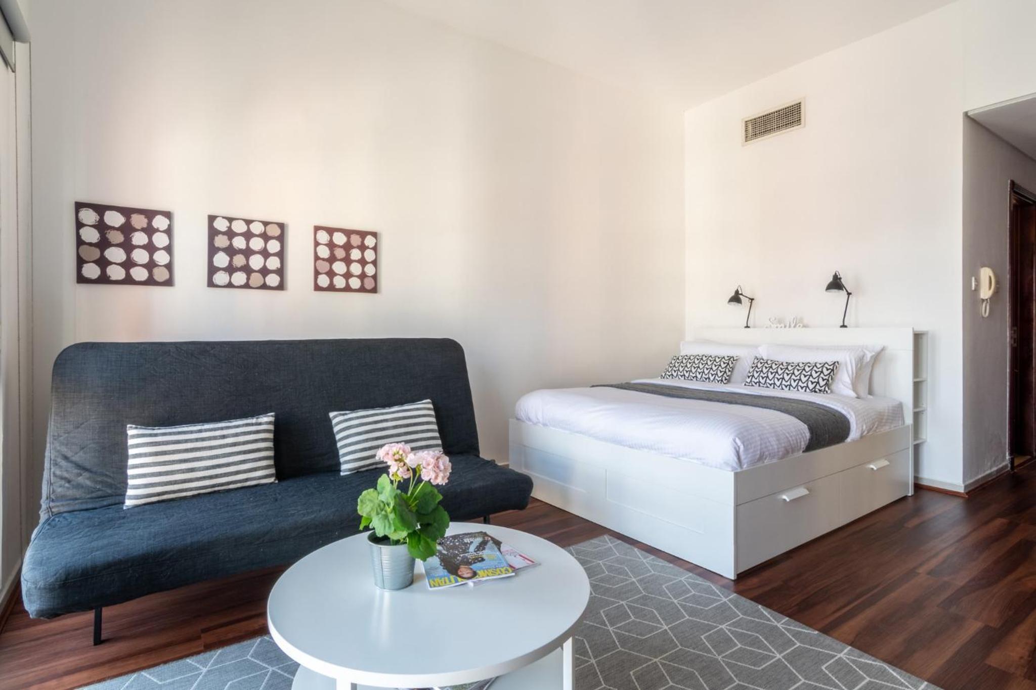 The Smart Concierge - Discovery Gardens street 4