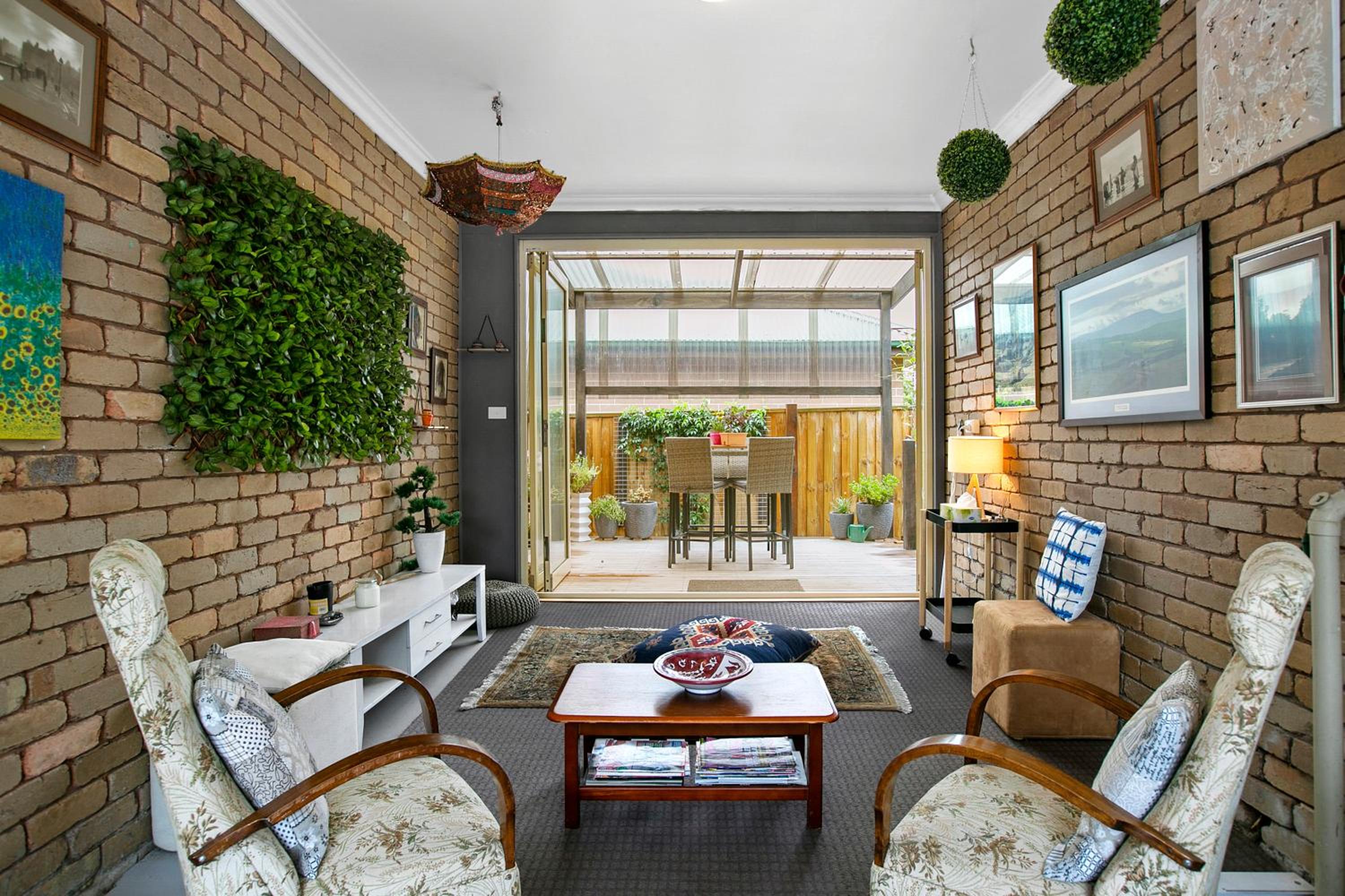 Cosy Cottage 2BR, NETFLIX, Private Garden Terrace