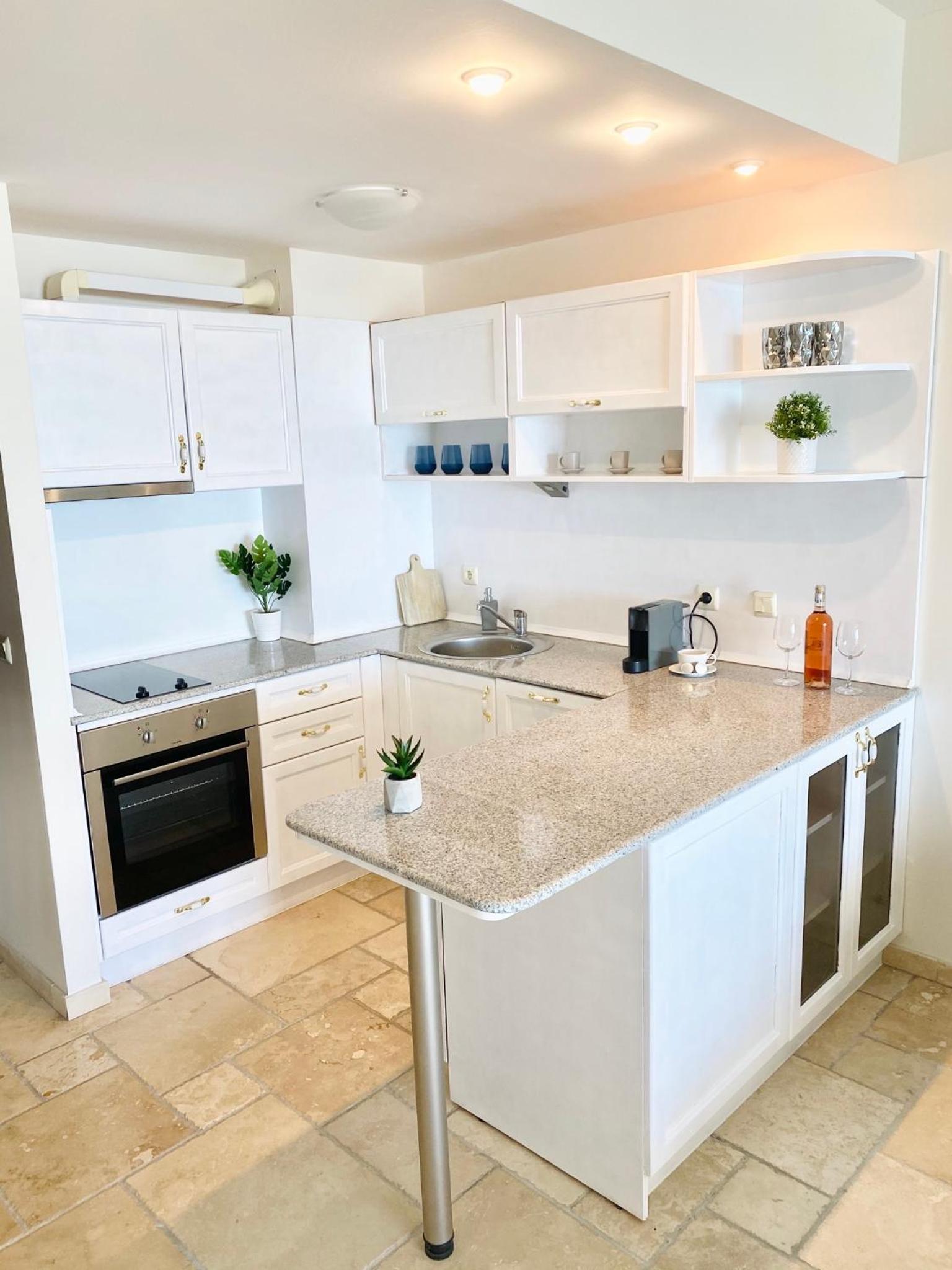 Sea Bay View Apartment