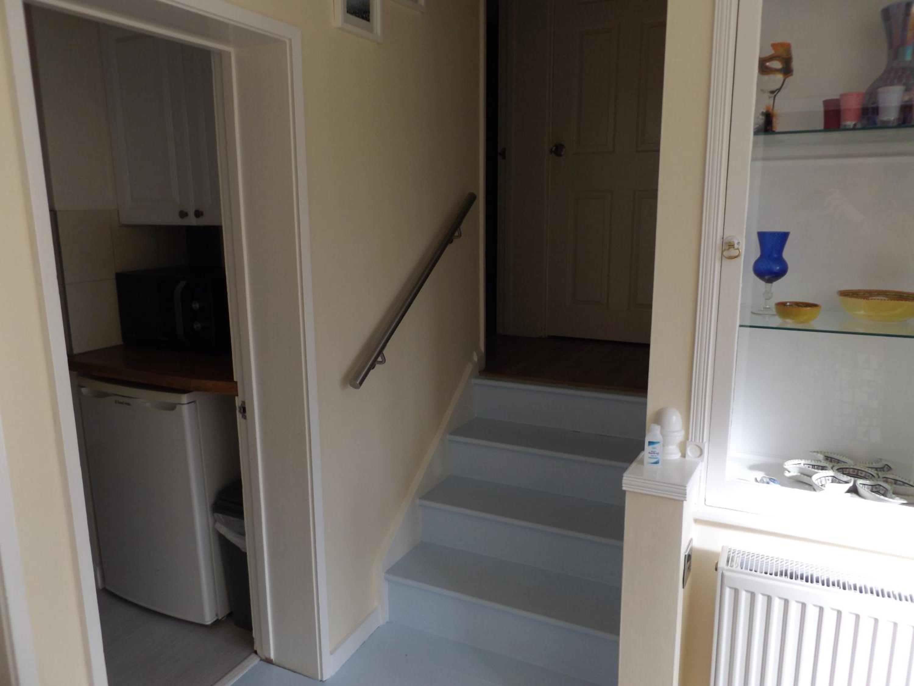 Family guest suite in Cheselbourne view 3