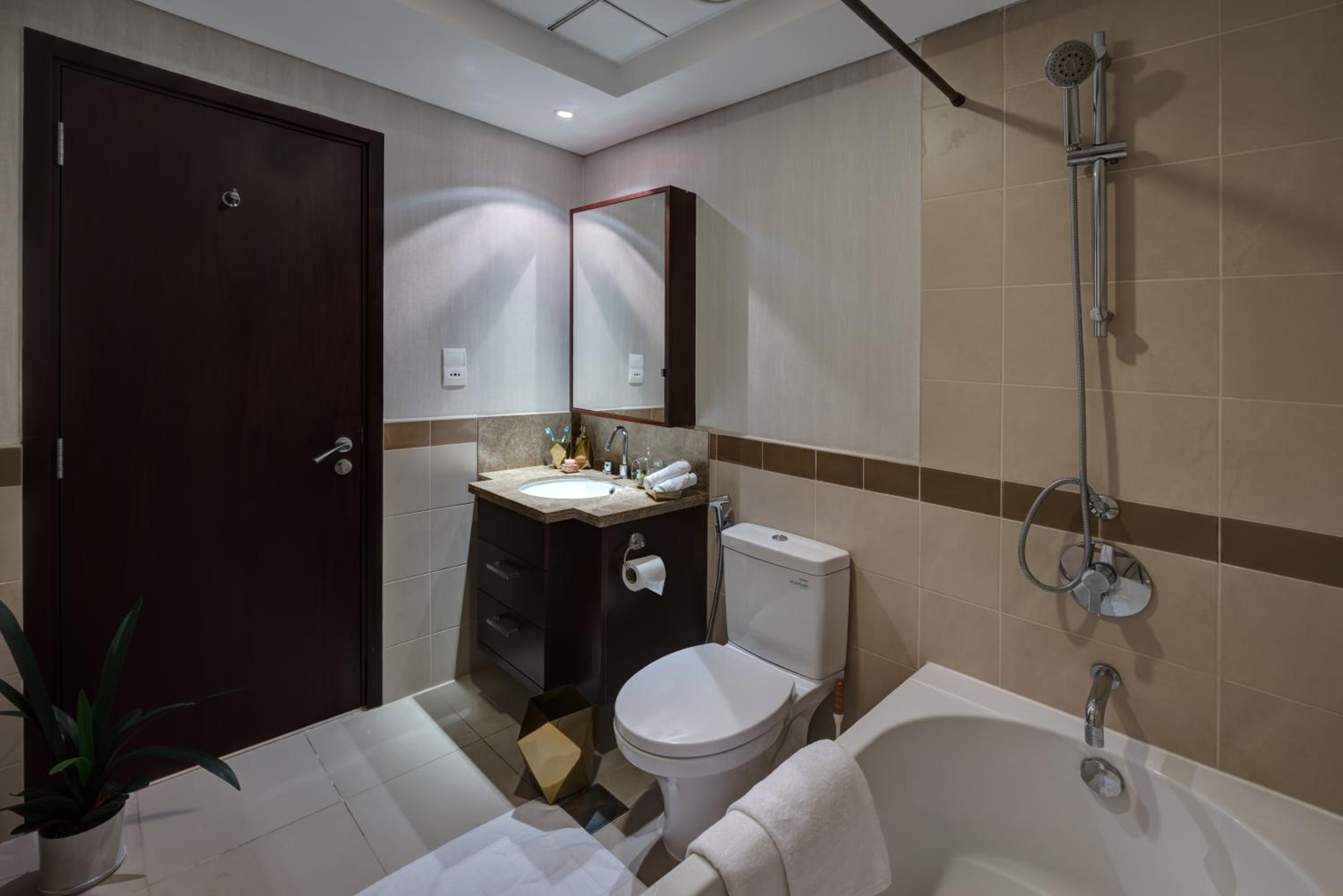 Durrani Homes - Designer 2BR Apt with stunning Burj khalifa and Fountain View