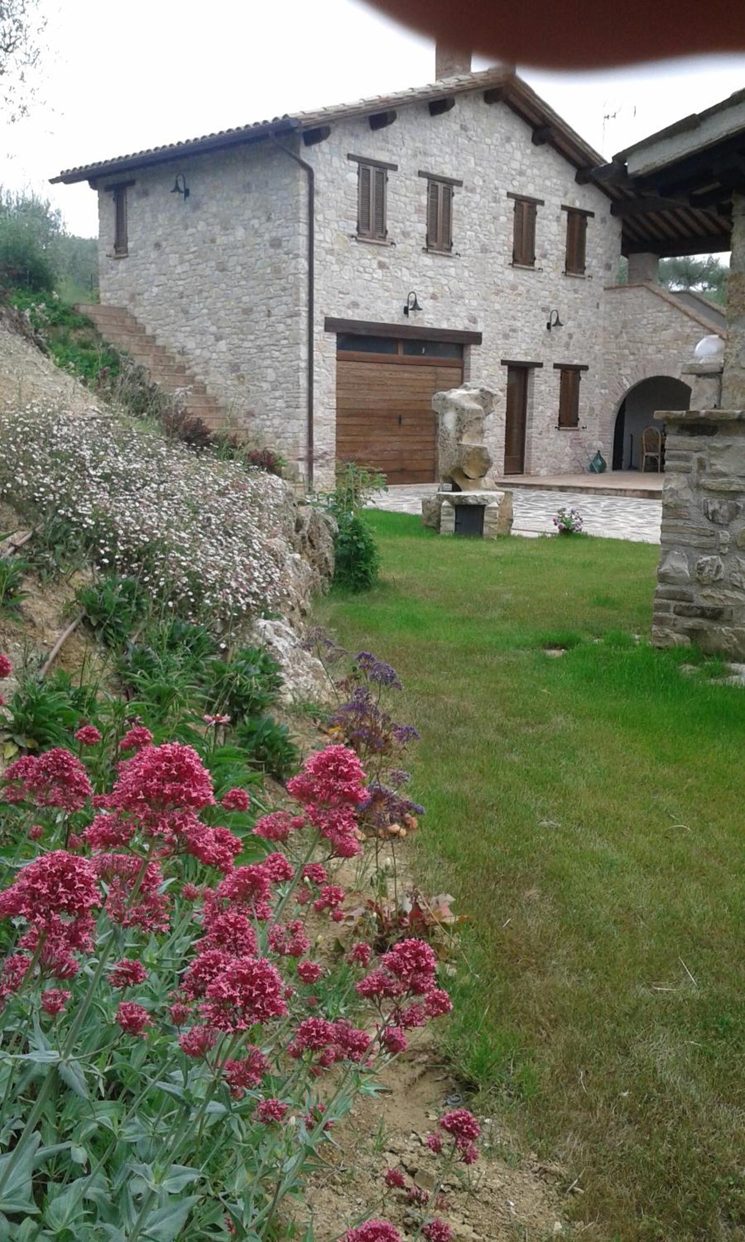 Umbrian Holiday on the enchanting hills of Todi! view 4