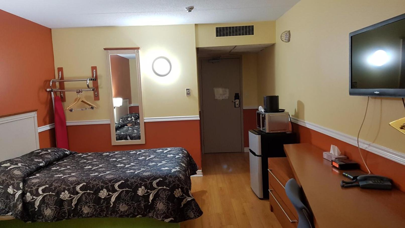 Budget inn 2000