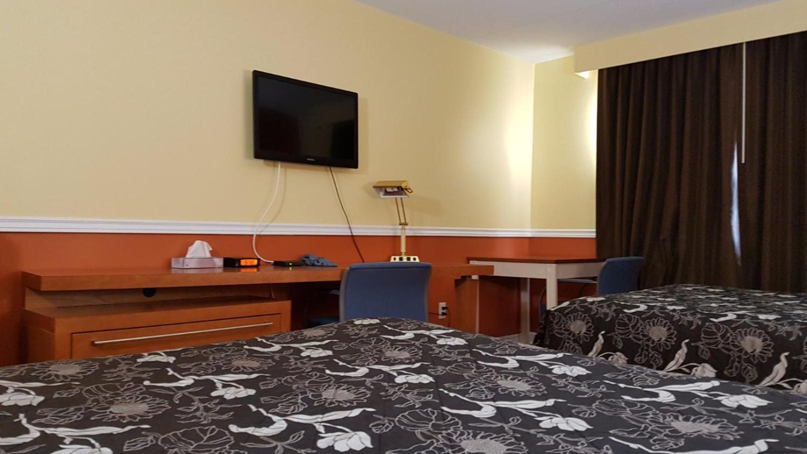 Budget inn 2000