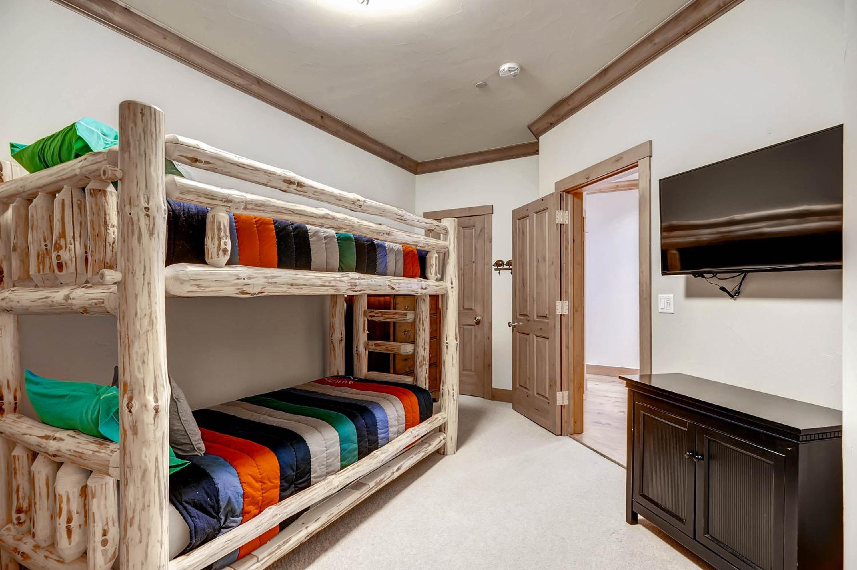 Villa Montane by East West Hospitality