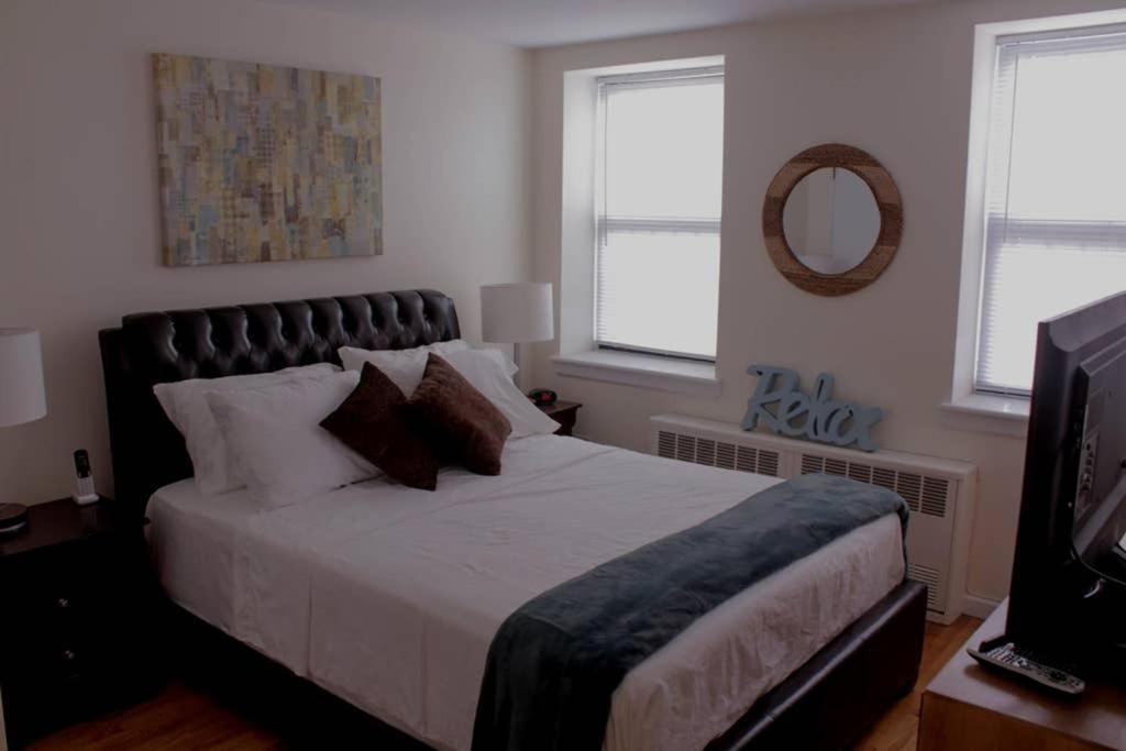 Elegant and Comfortable Stay view 5