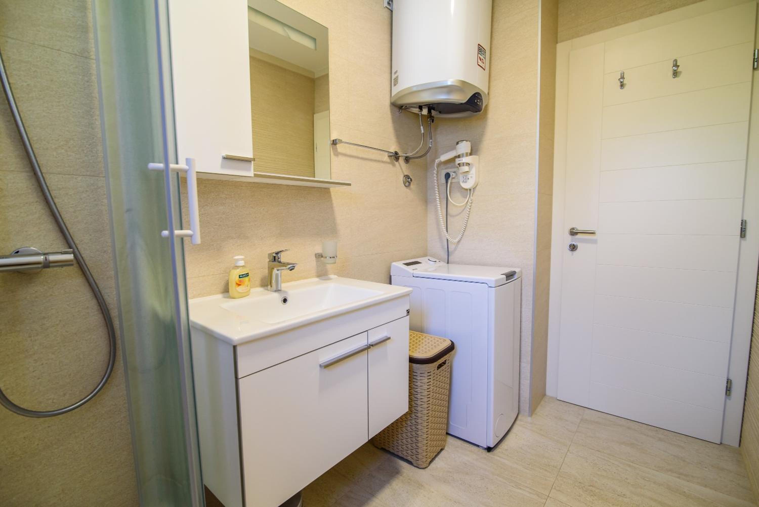 Apartments Leone Lukas
