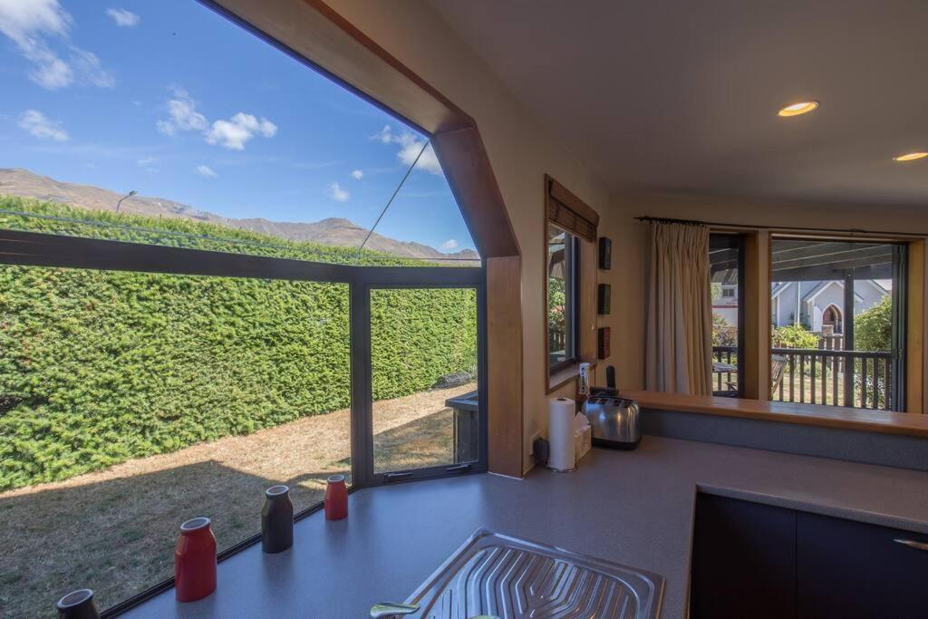 Central Wanaka 2 Bedroom Retreat