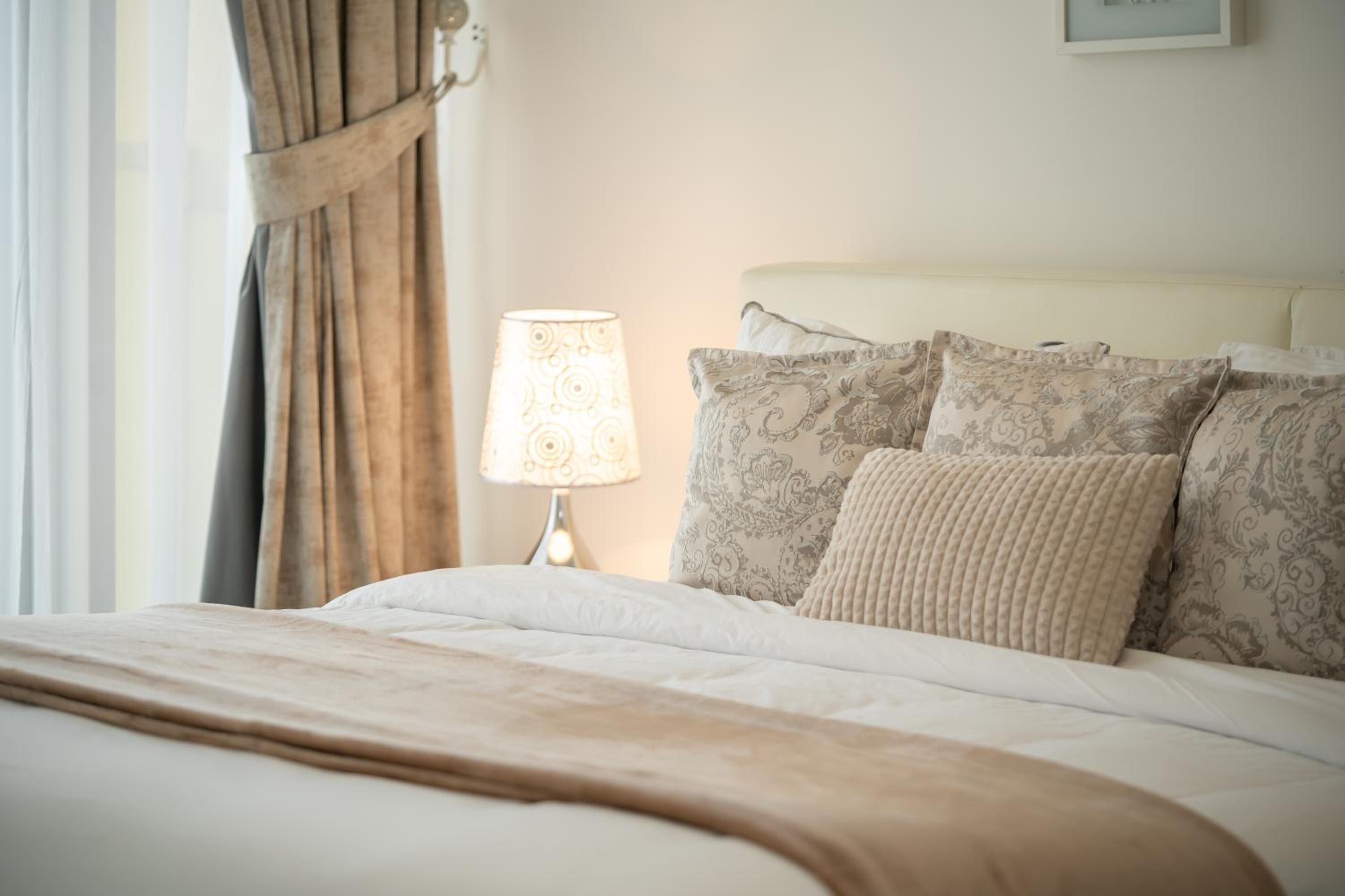 HiGuests - Chic Apartment in JVC with Panoramic City Views