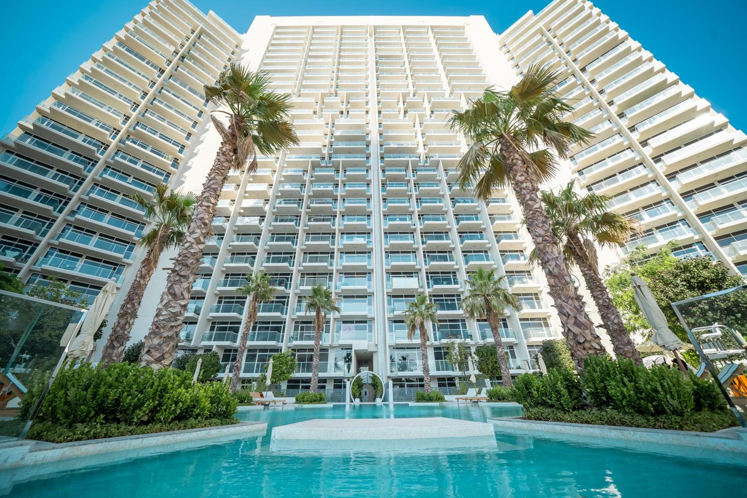 HiGuests - Chic Apartment in JVC with Panoramic City Views