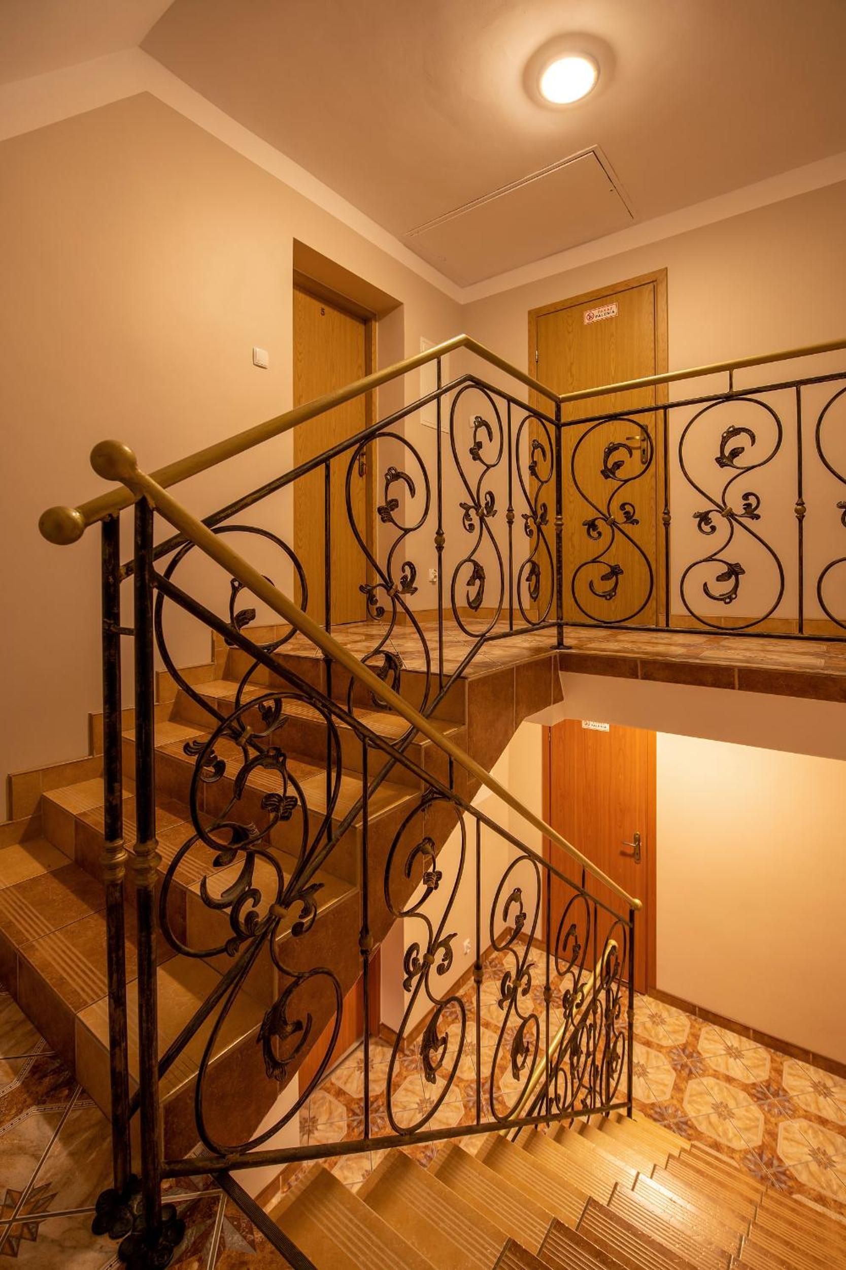 Balcony & Terrace