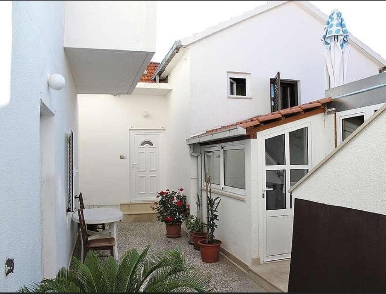 Apartments Adel - 70 m from beach view 3