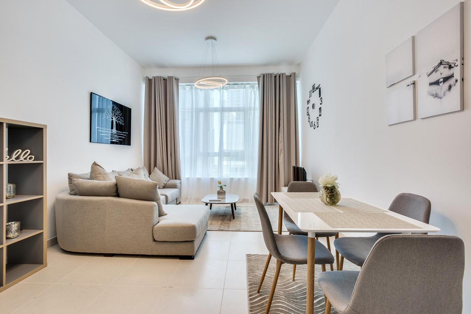 Stylish 2BD with great view in Marina View Tower