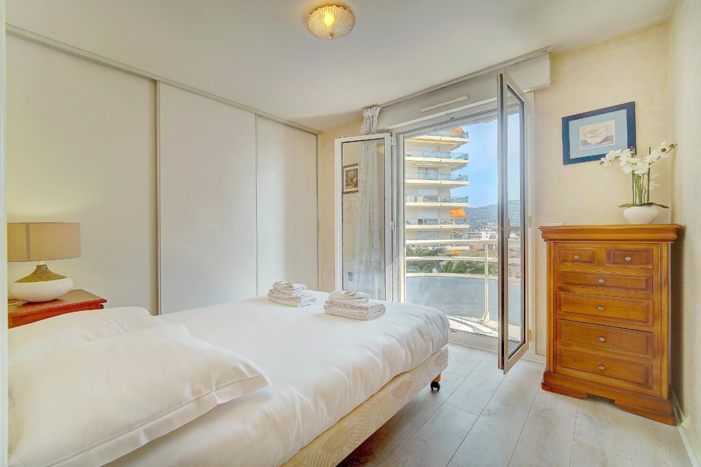 IMMOGROOM - Terrace - Bright - Heart of Cannes - Parking photo 4