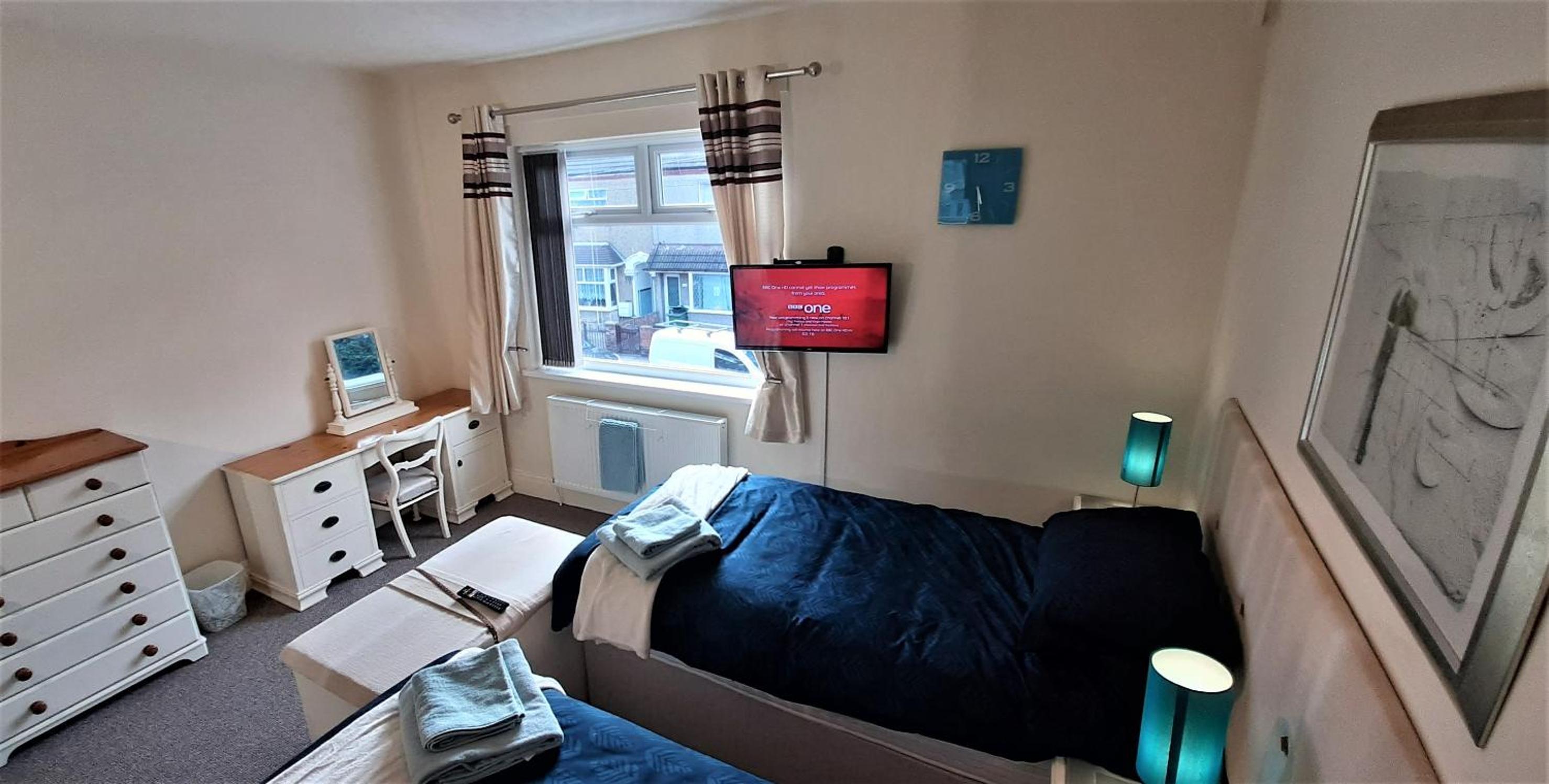 Grimsby-Cleethorpes Sleeps 7