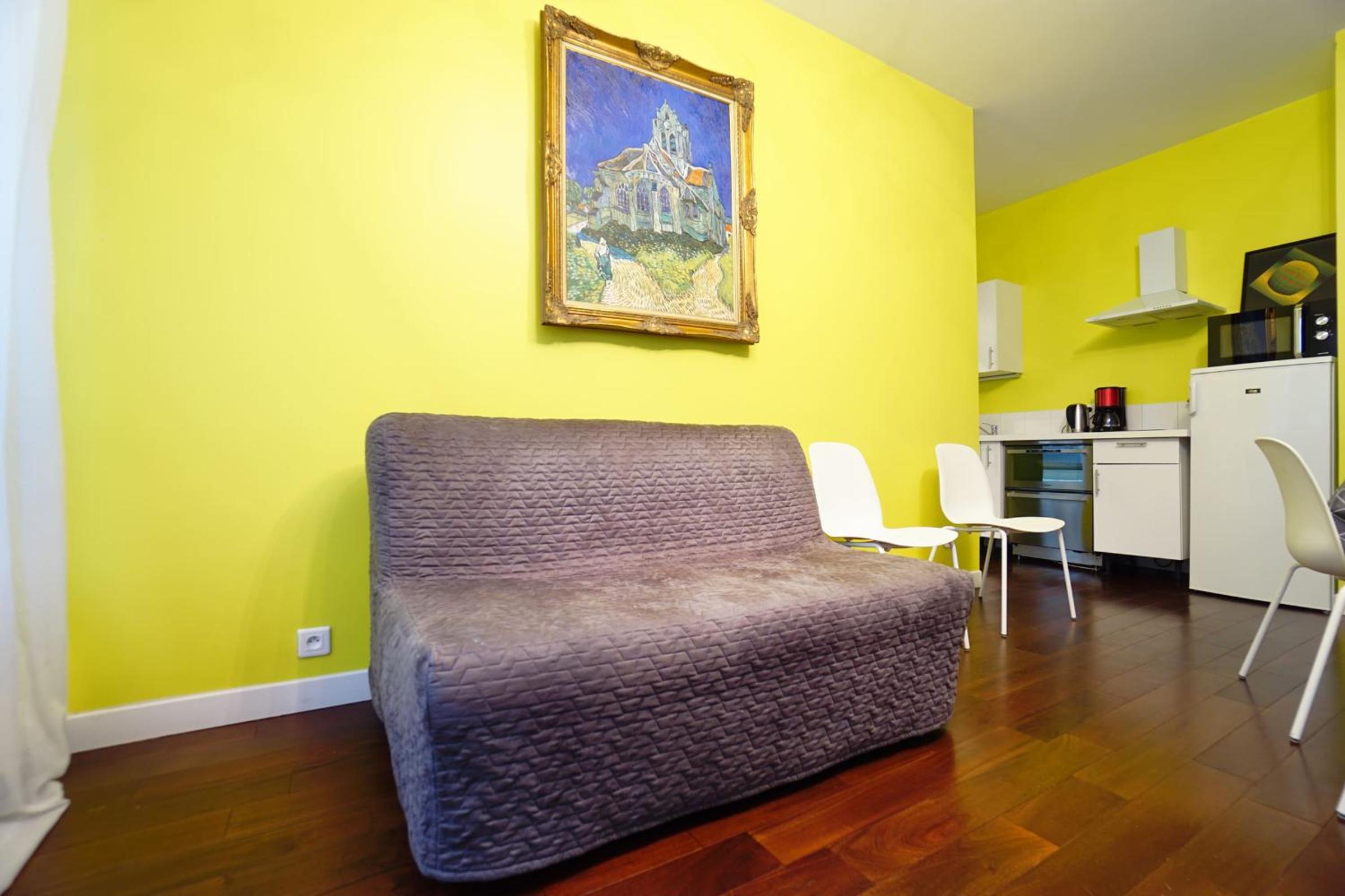 Colored Appt To Beaugrenelle