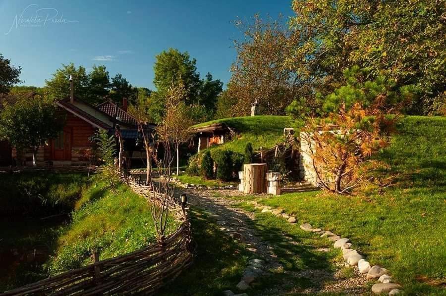 Valea celor Doisprezece view 2
