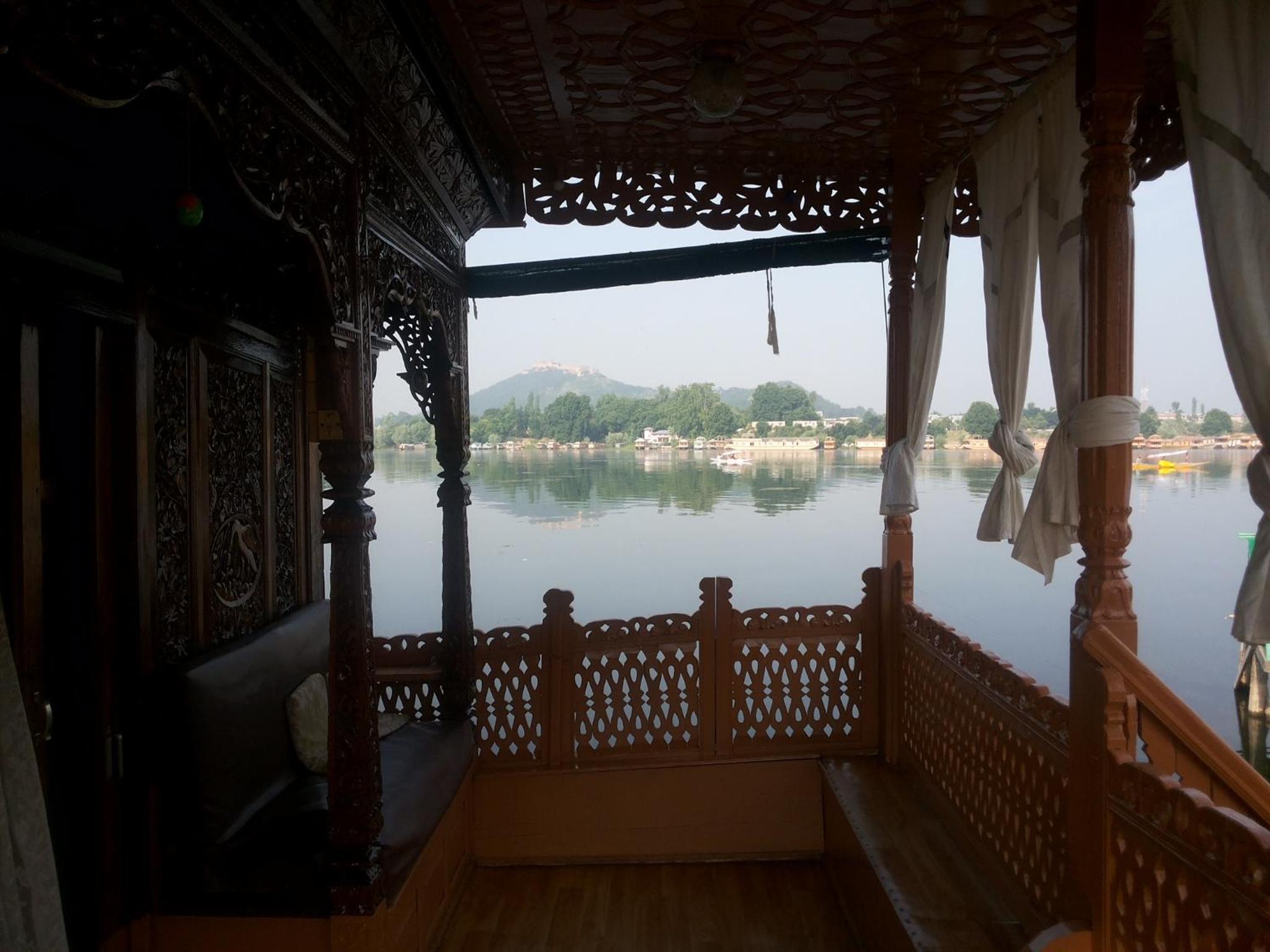 RITZ Houseboats