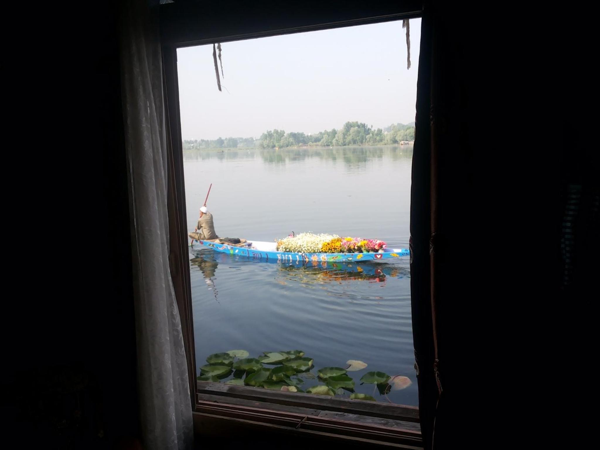 RITZ Houseboats