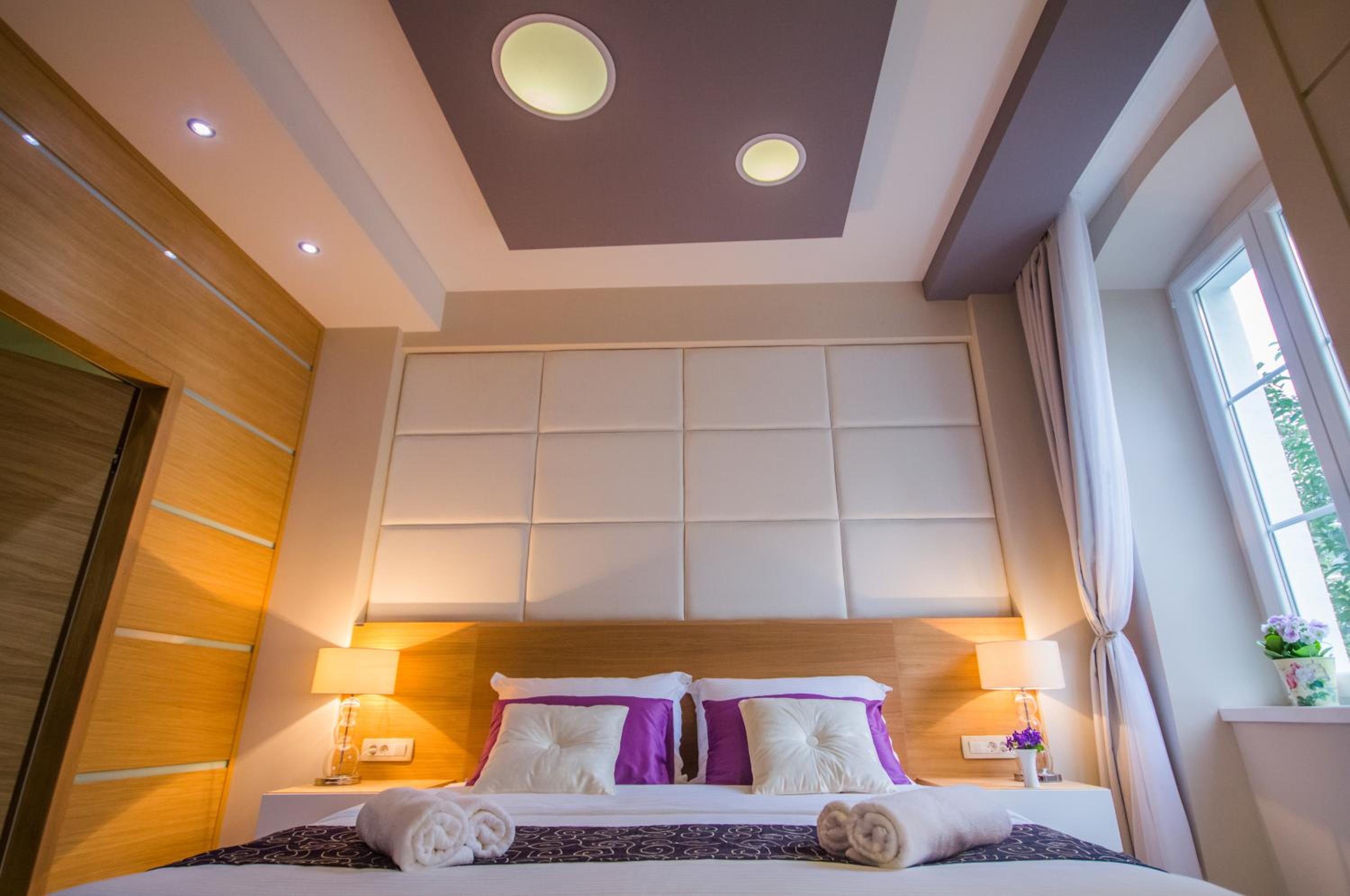 Peninsula Luxury Rooms