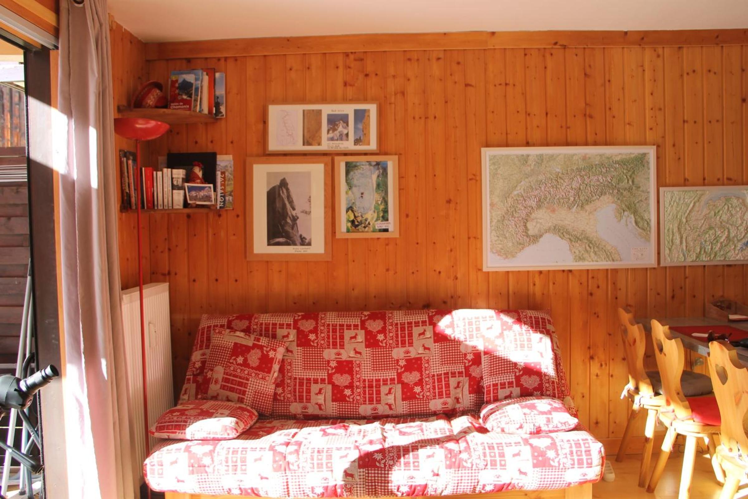 Comfortable Apartment With Terrace In Chamonix