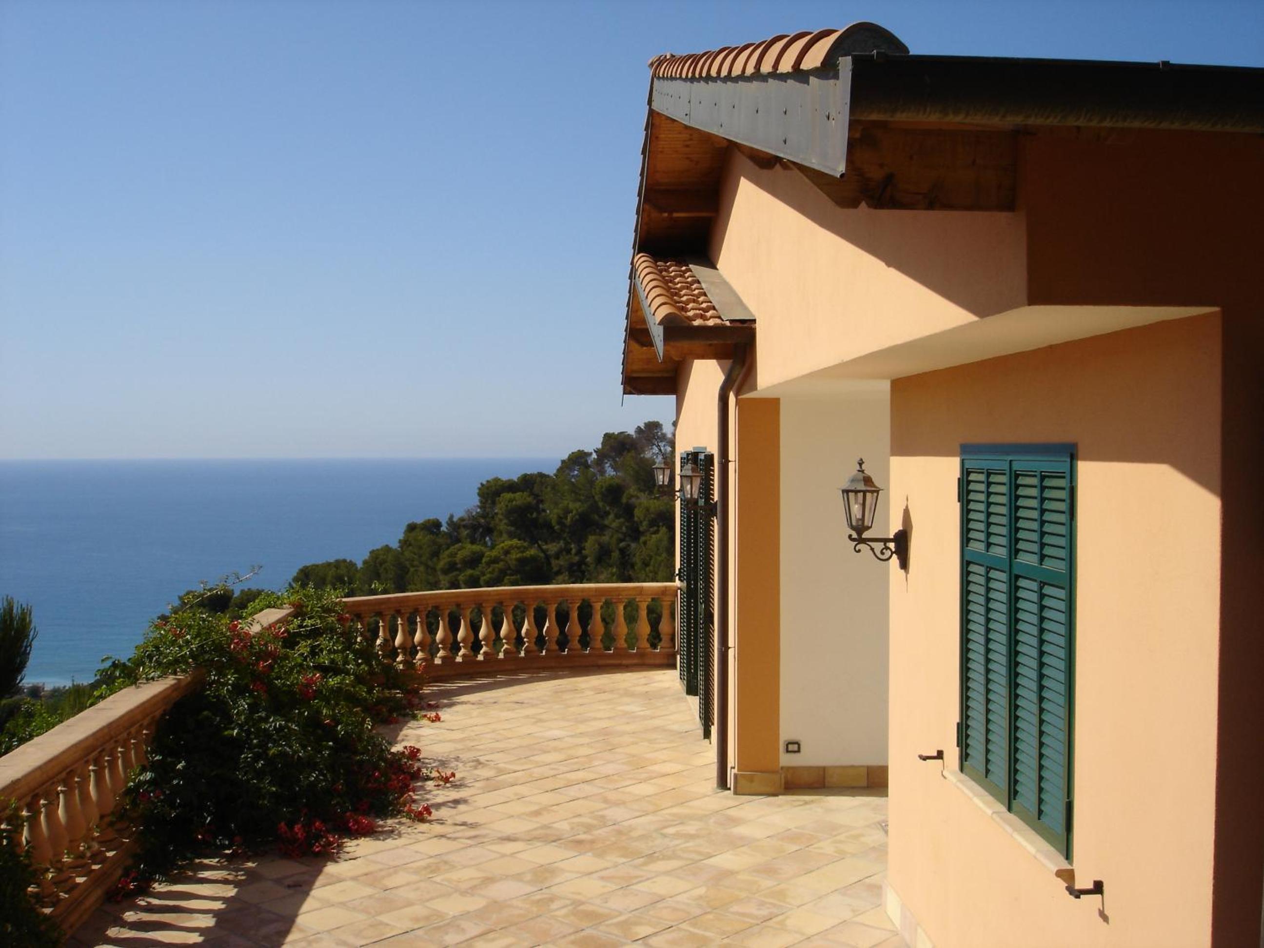 Villa Riviera photo 2