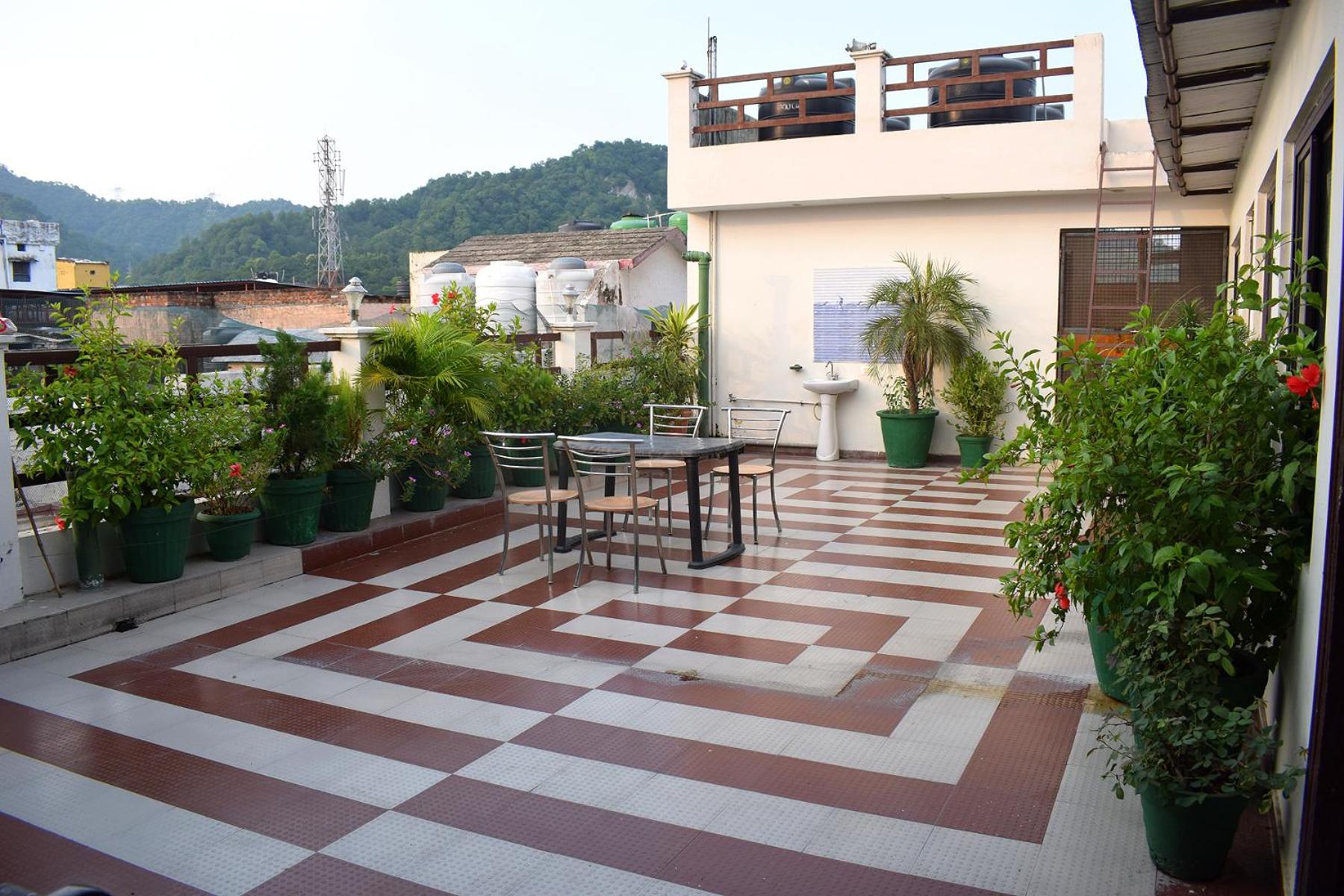 Hotel Thakur Ji view 3