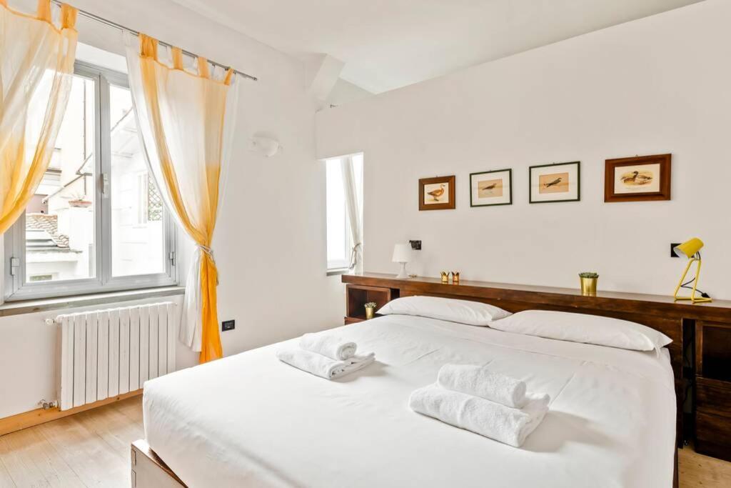Bright House with terrace in Santa Croce