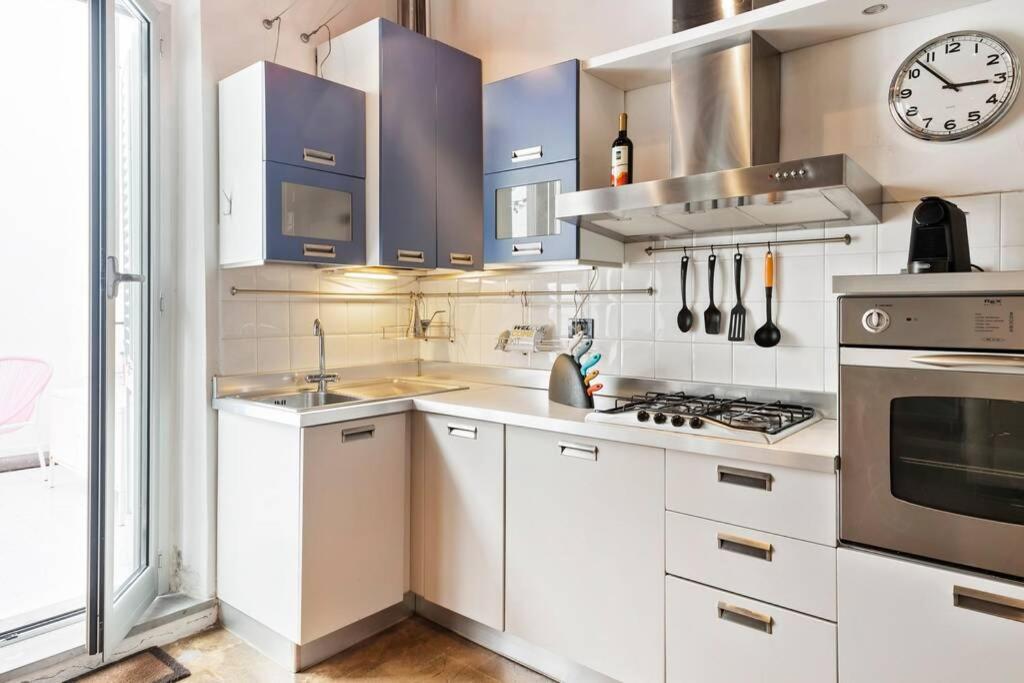 Bright House with terrace in Santa Croce