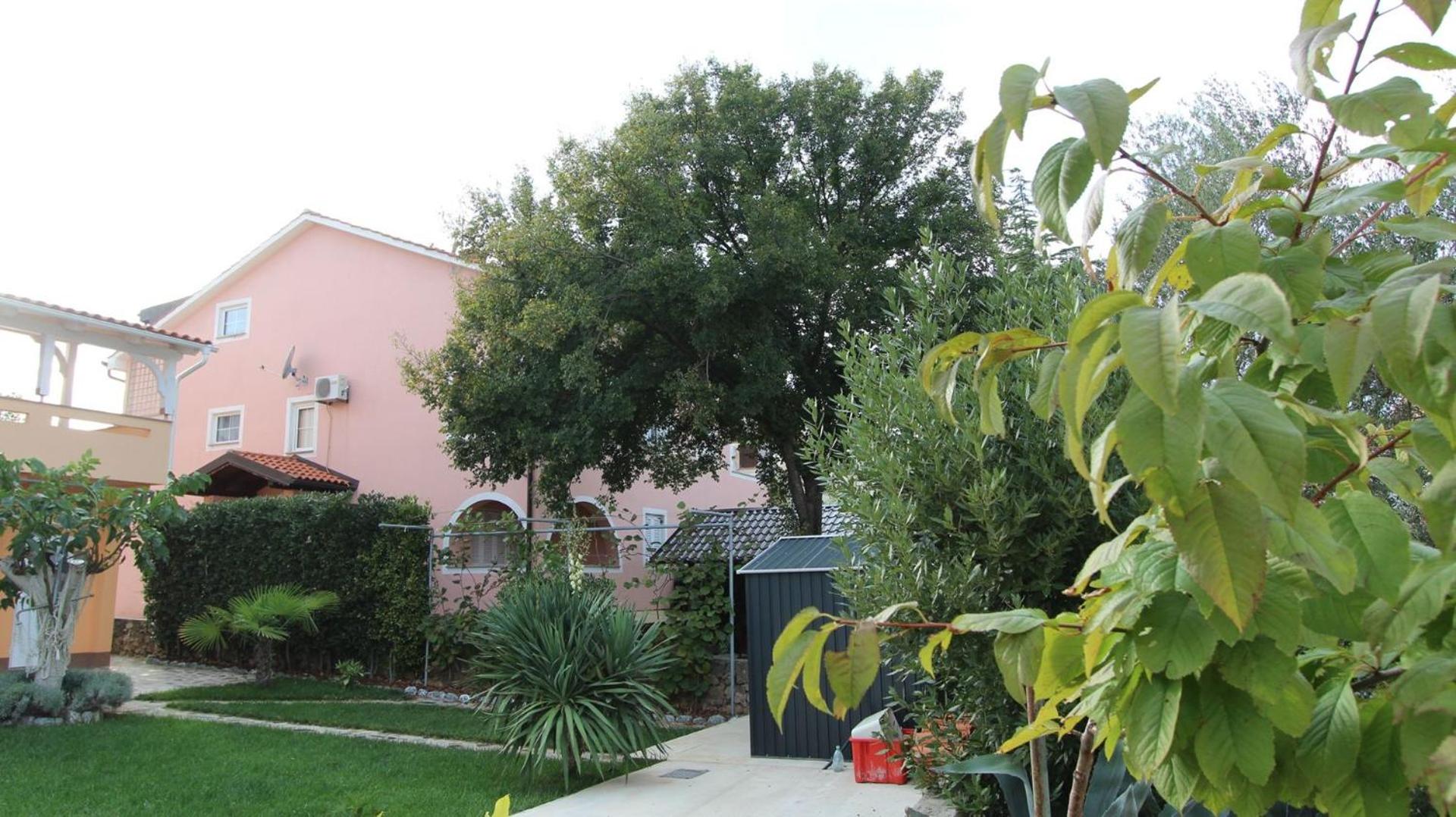 Apartment Rolih
