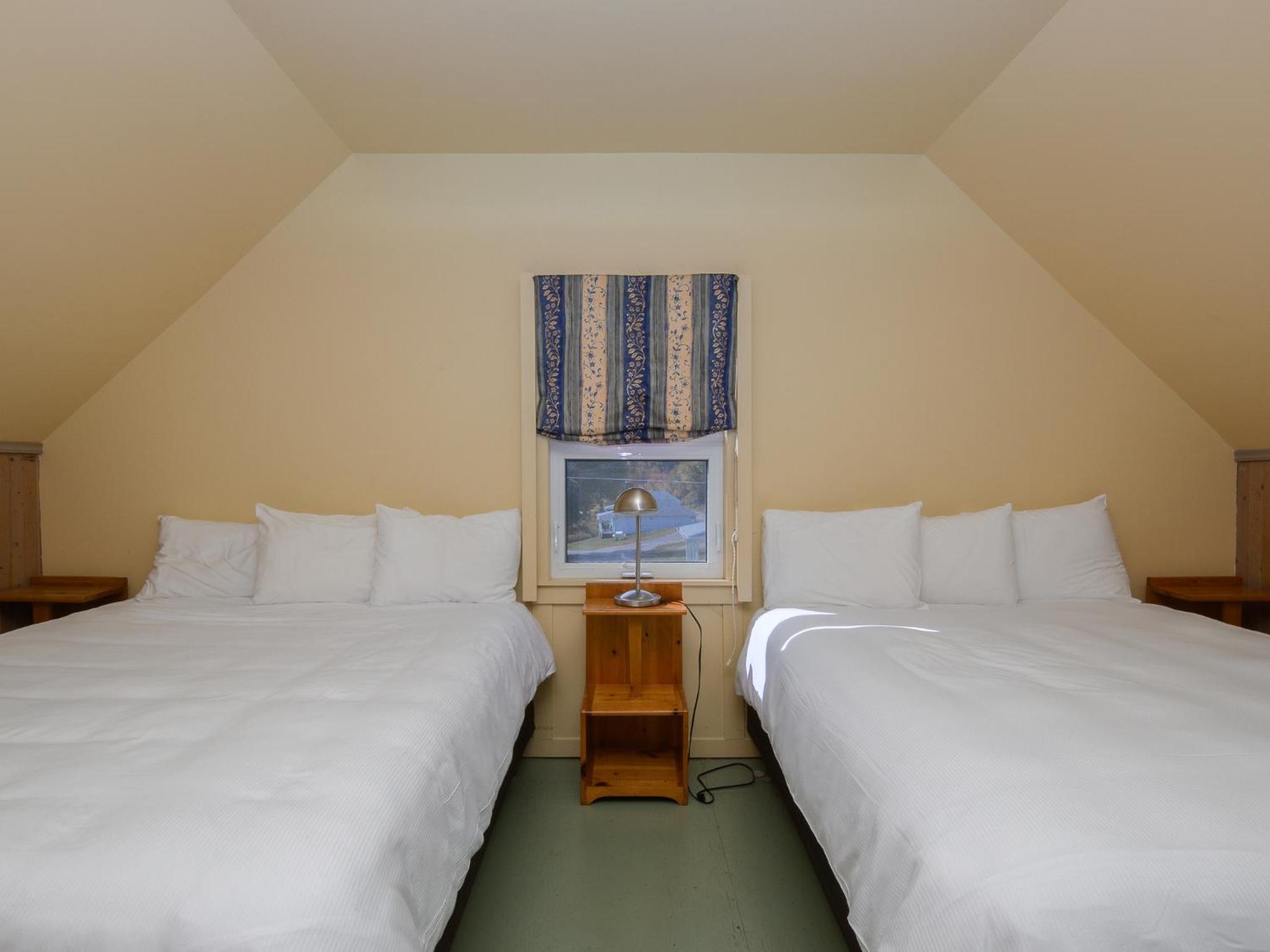 Au Pic de l'Aurore Motel-Chalets