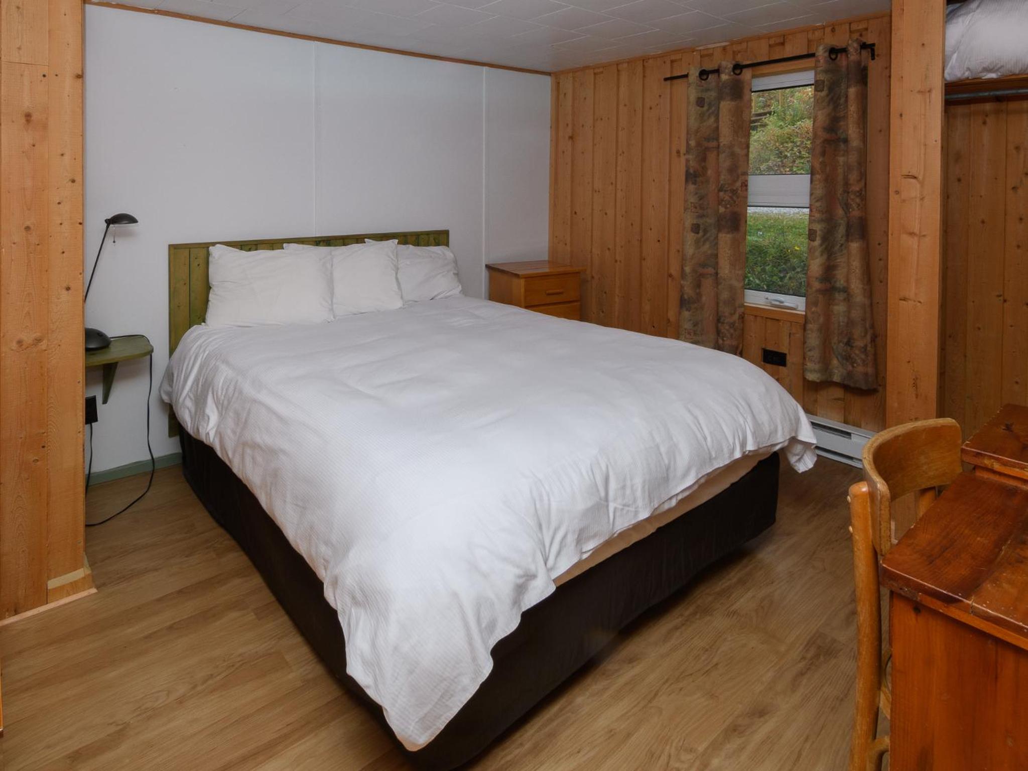 Au Pic de l'Aurore Motel-Chalets