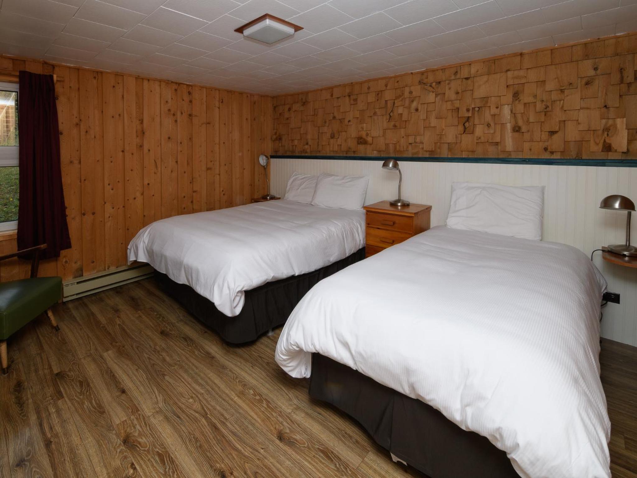 Au Pic de l'Aurore Motel-Chalets